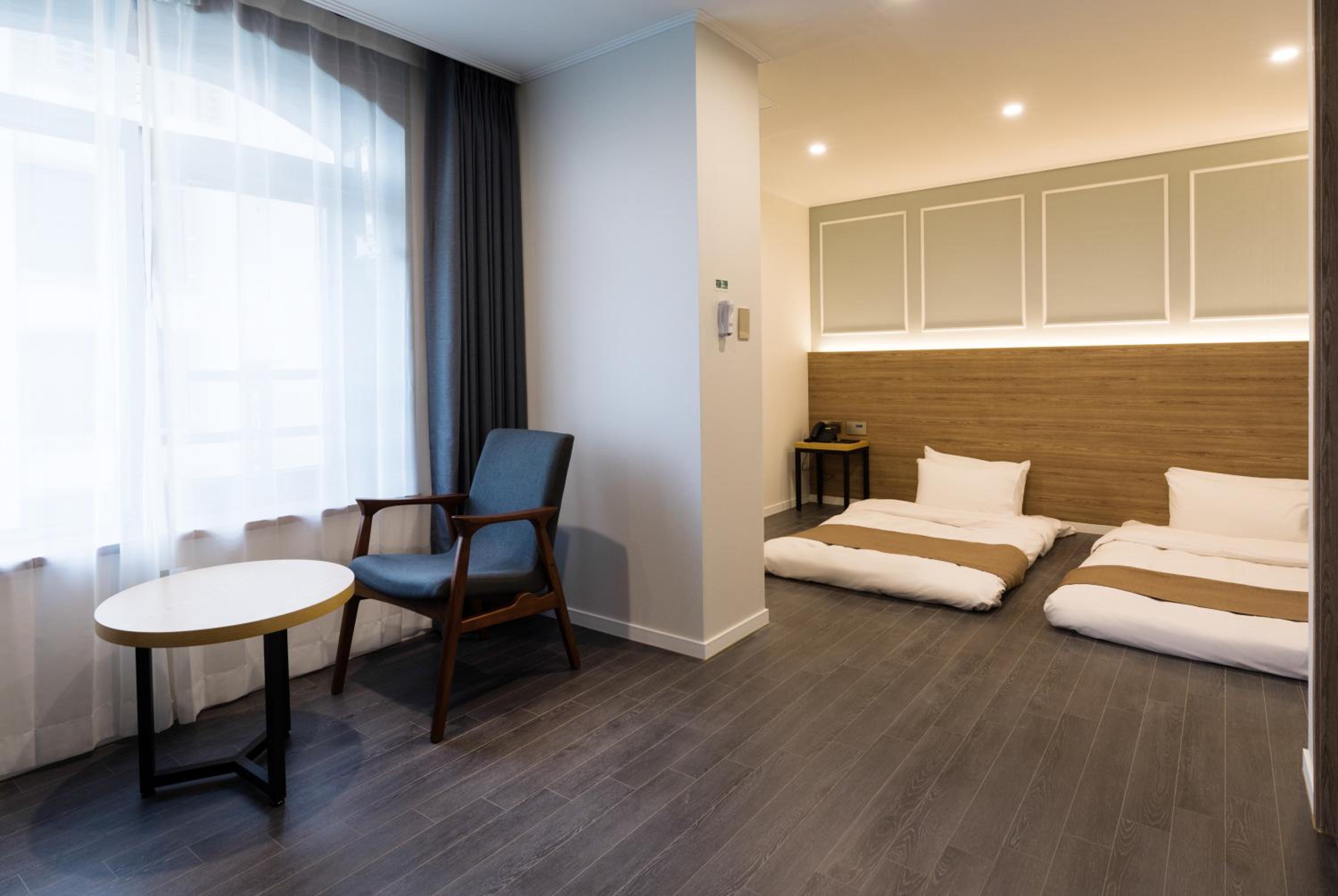 Family Ondol Room with City View - Photo 2