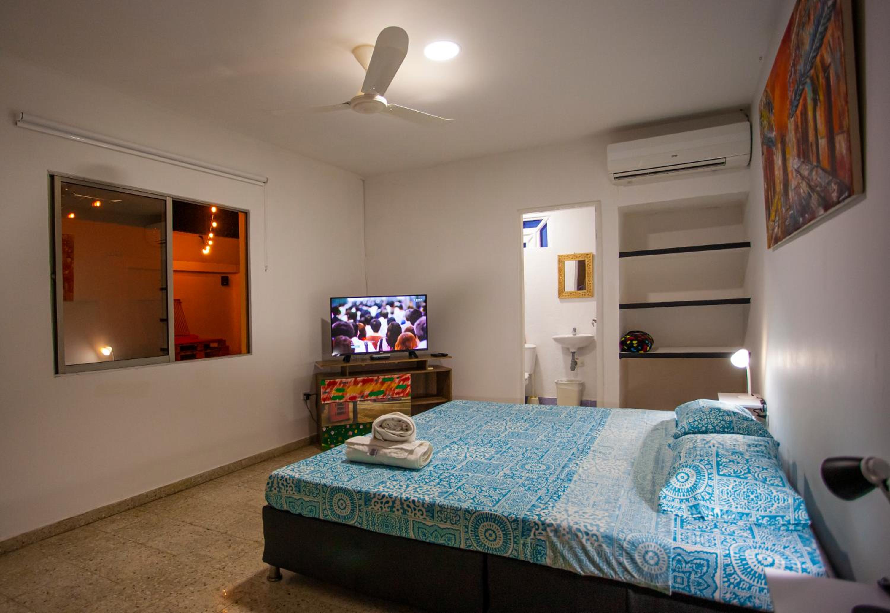 Deluxe King Room photo 1
