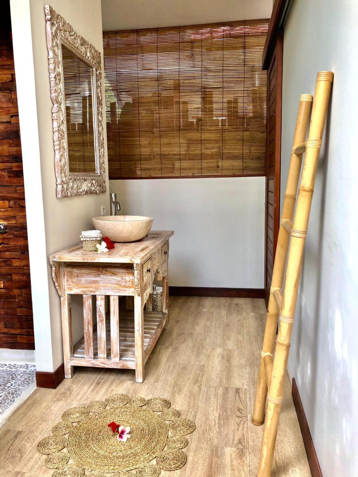 Superior Bungalow - Photo 12