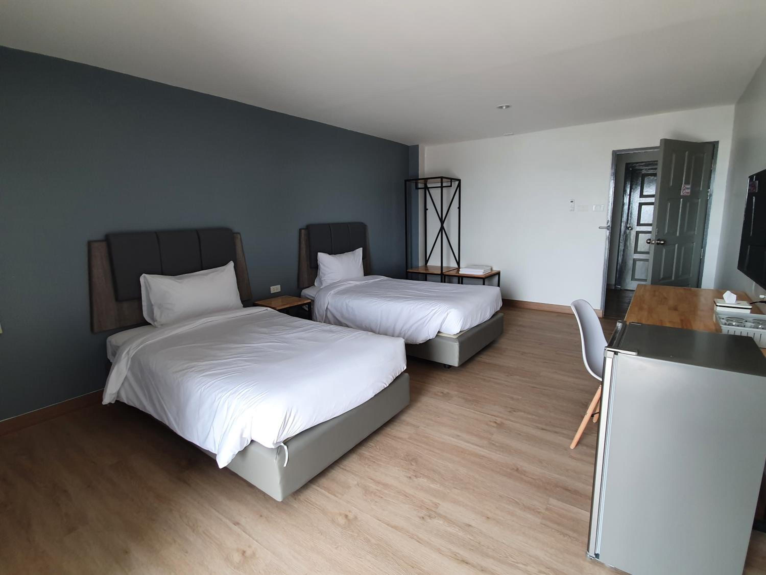 Deluxe Twin Room - Photo 6