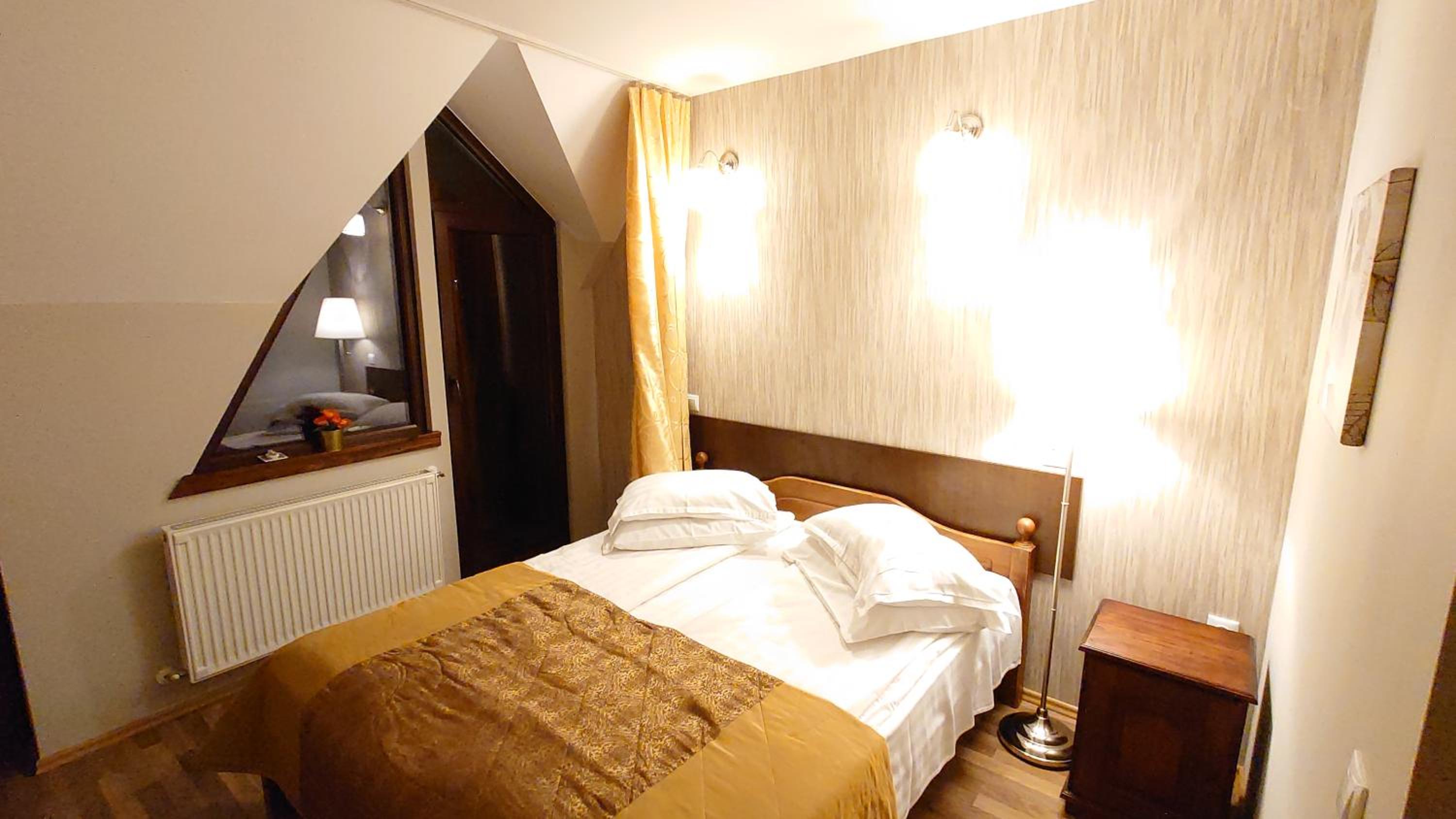 Two-Bedroom Apartment - Photo 9