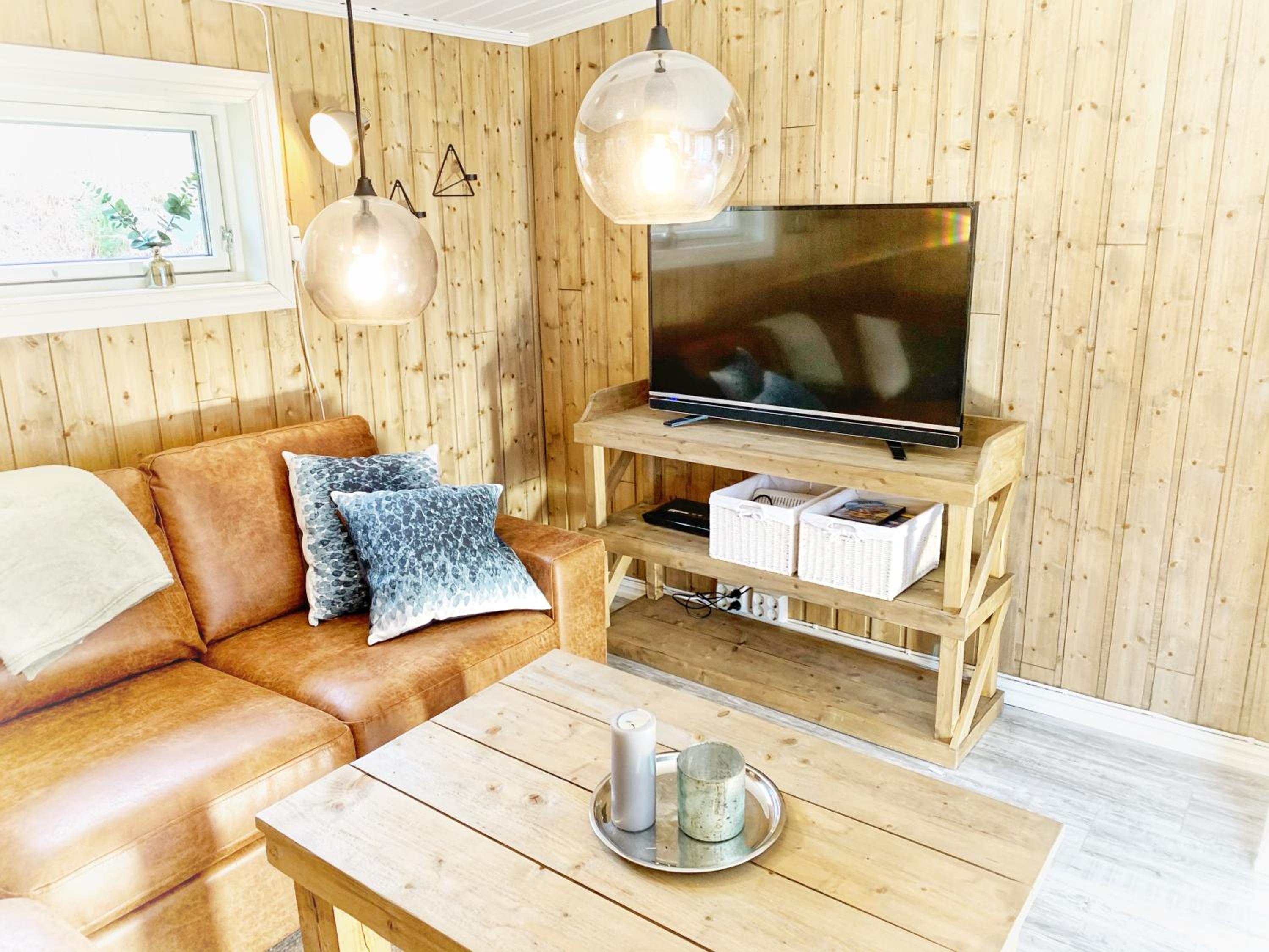 Two-Bedroom House - Photo 3