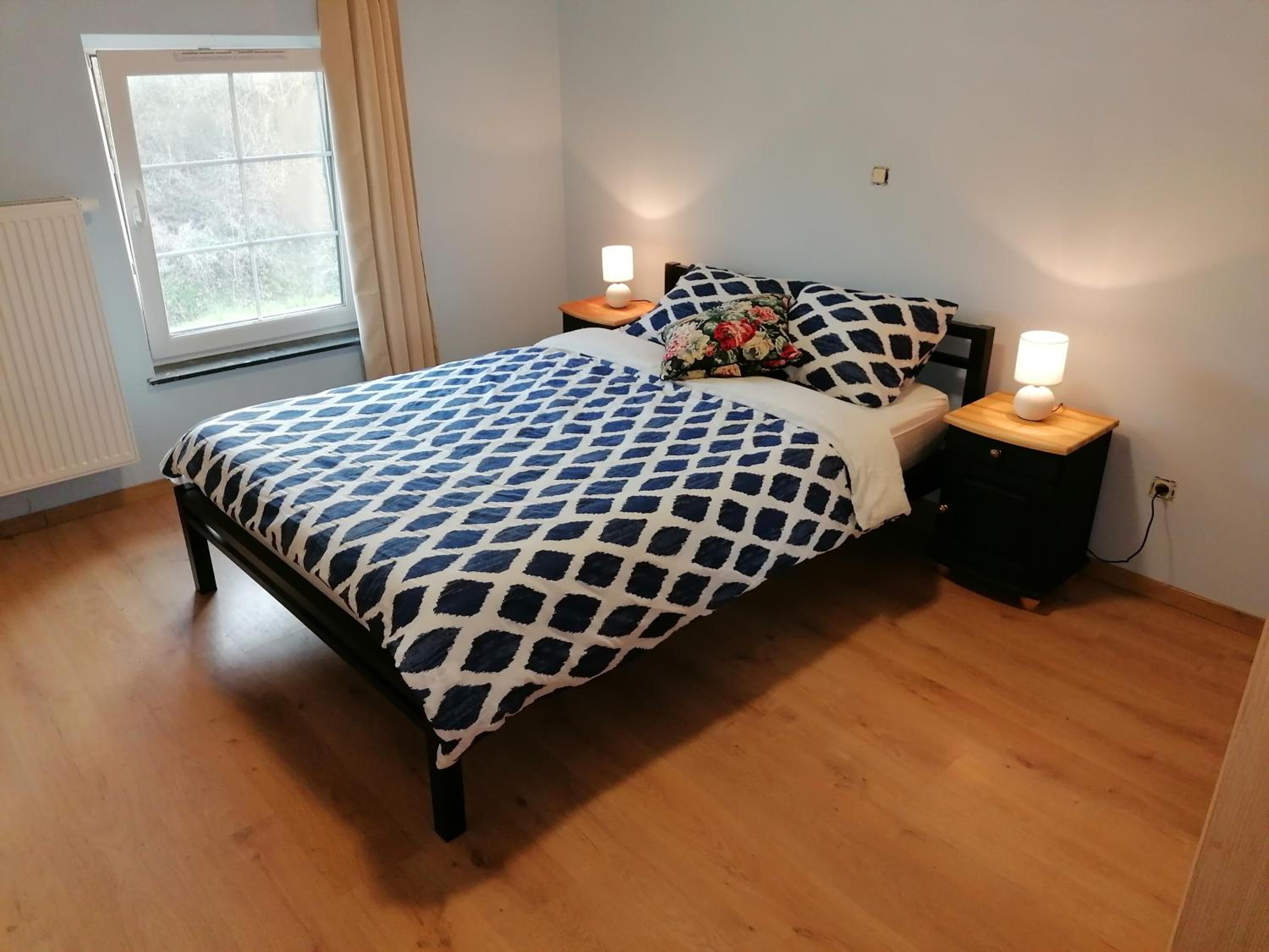 Five-Bedroom House photo 1