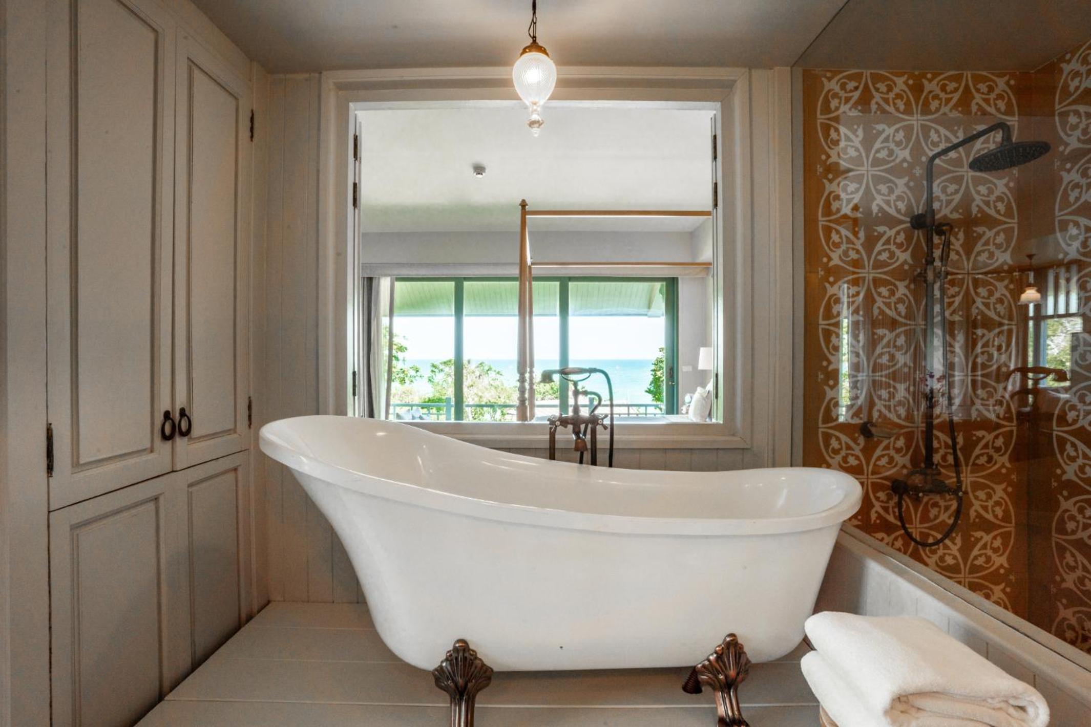 Seaside Suite with Sea View - Photo 8