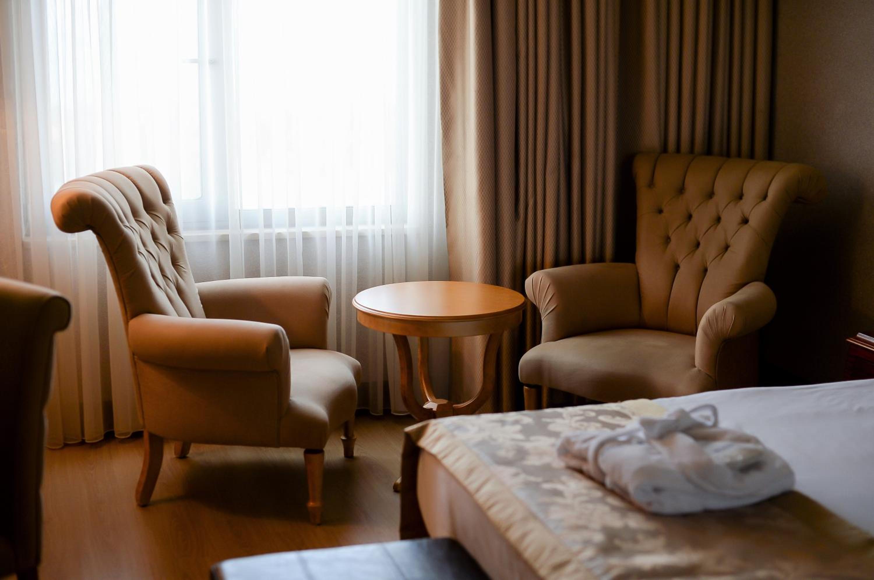 Standard King Room photo 1