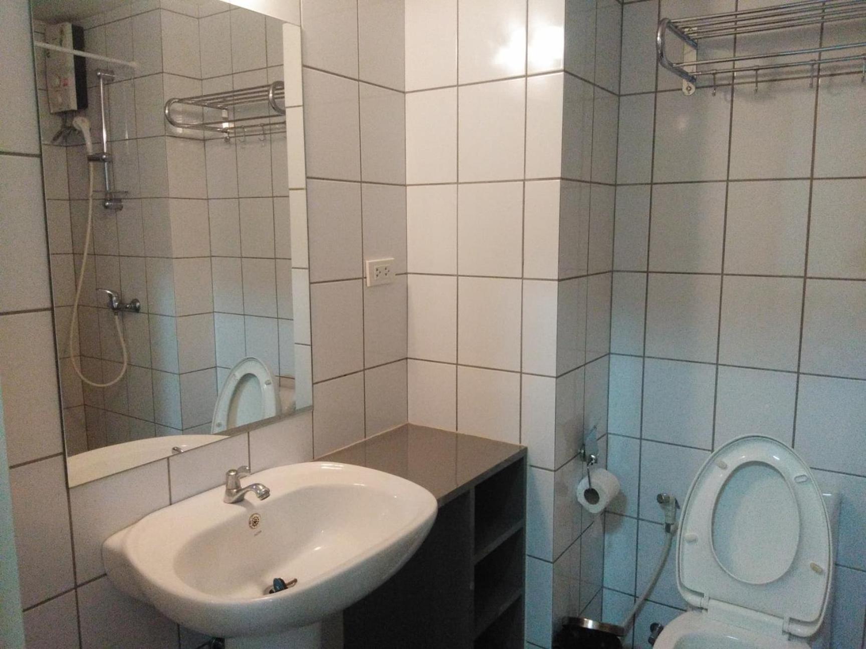 One-Bedroom Apartment - Photo 24