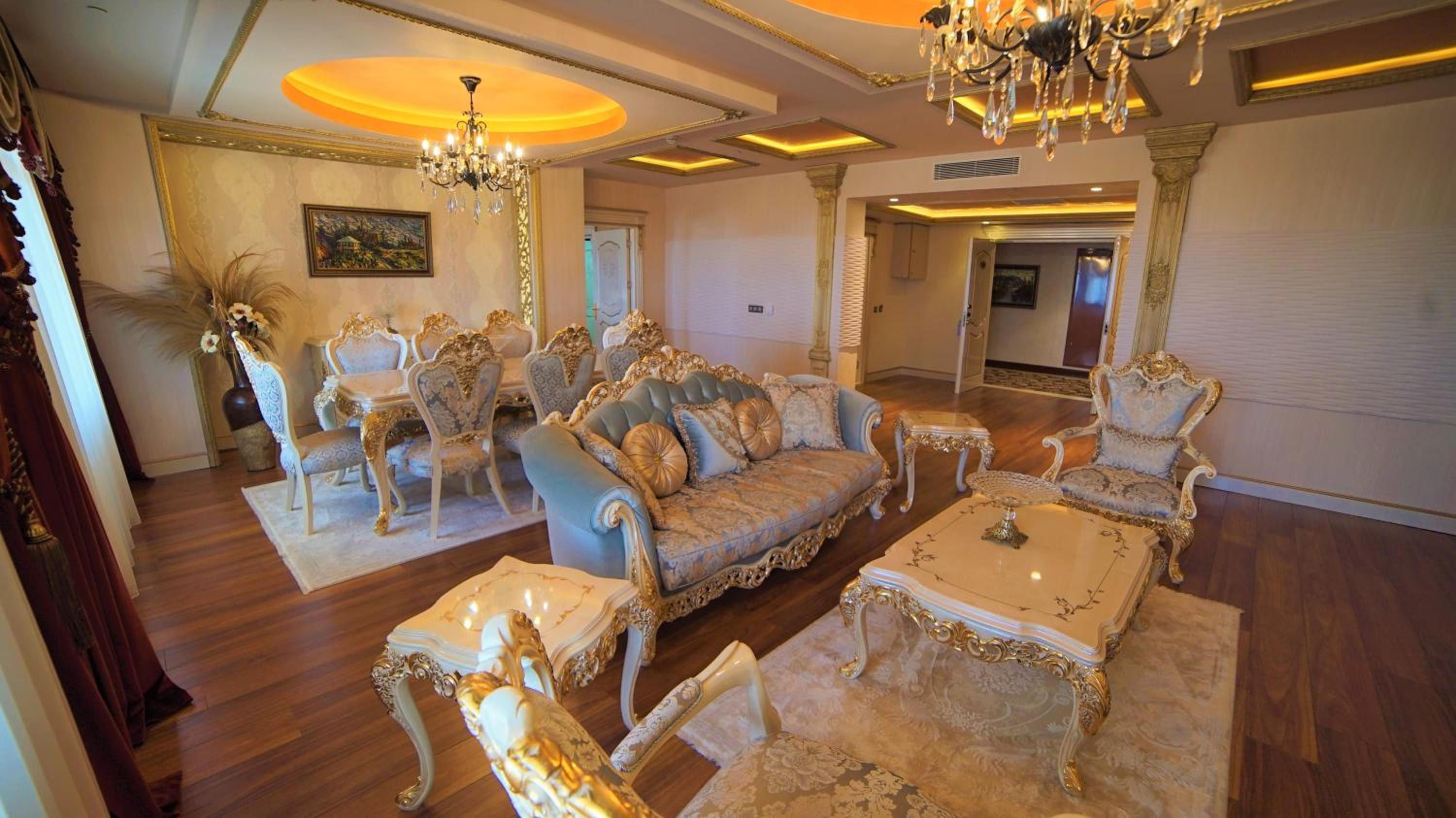 Presidential Suite photo 3