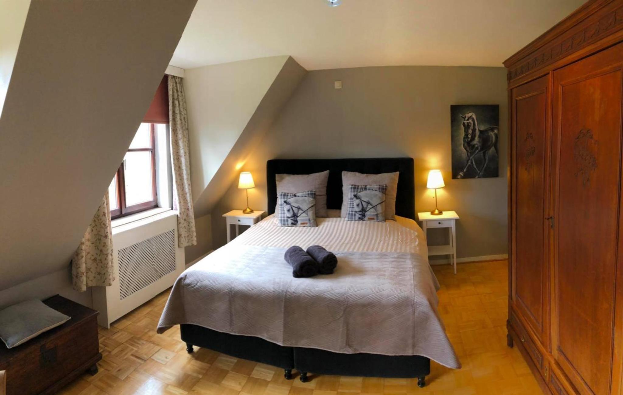 Deluxe Double Room with Lake View photo 3