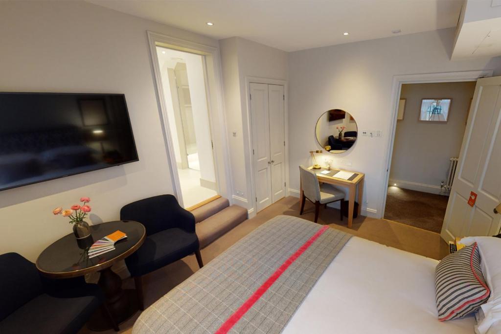 Small Double Room photo 3
