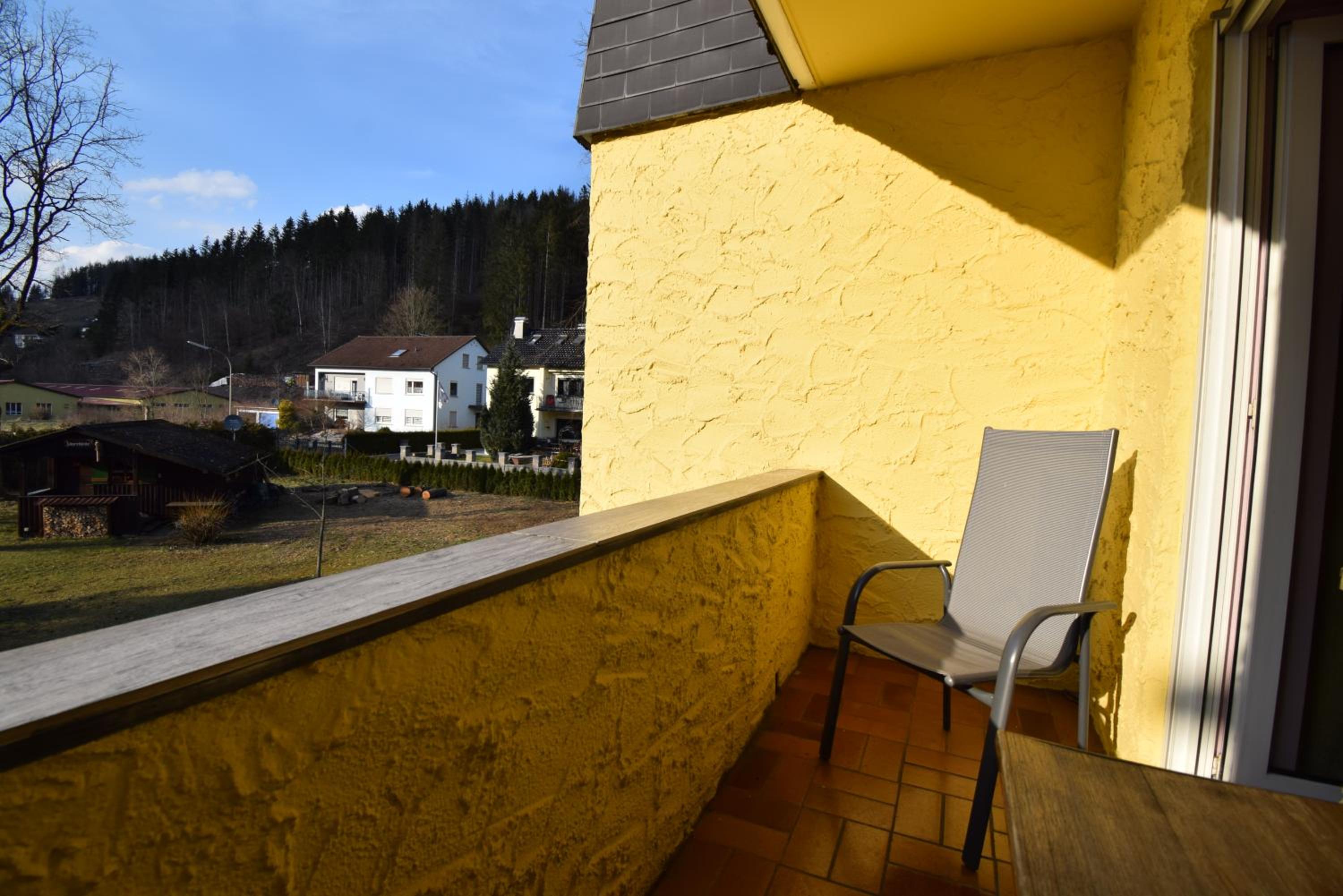 Double Room with Balcony - Photo 4
