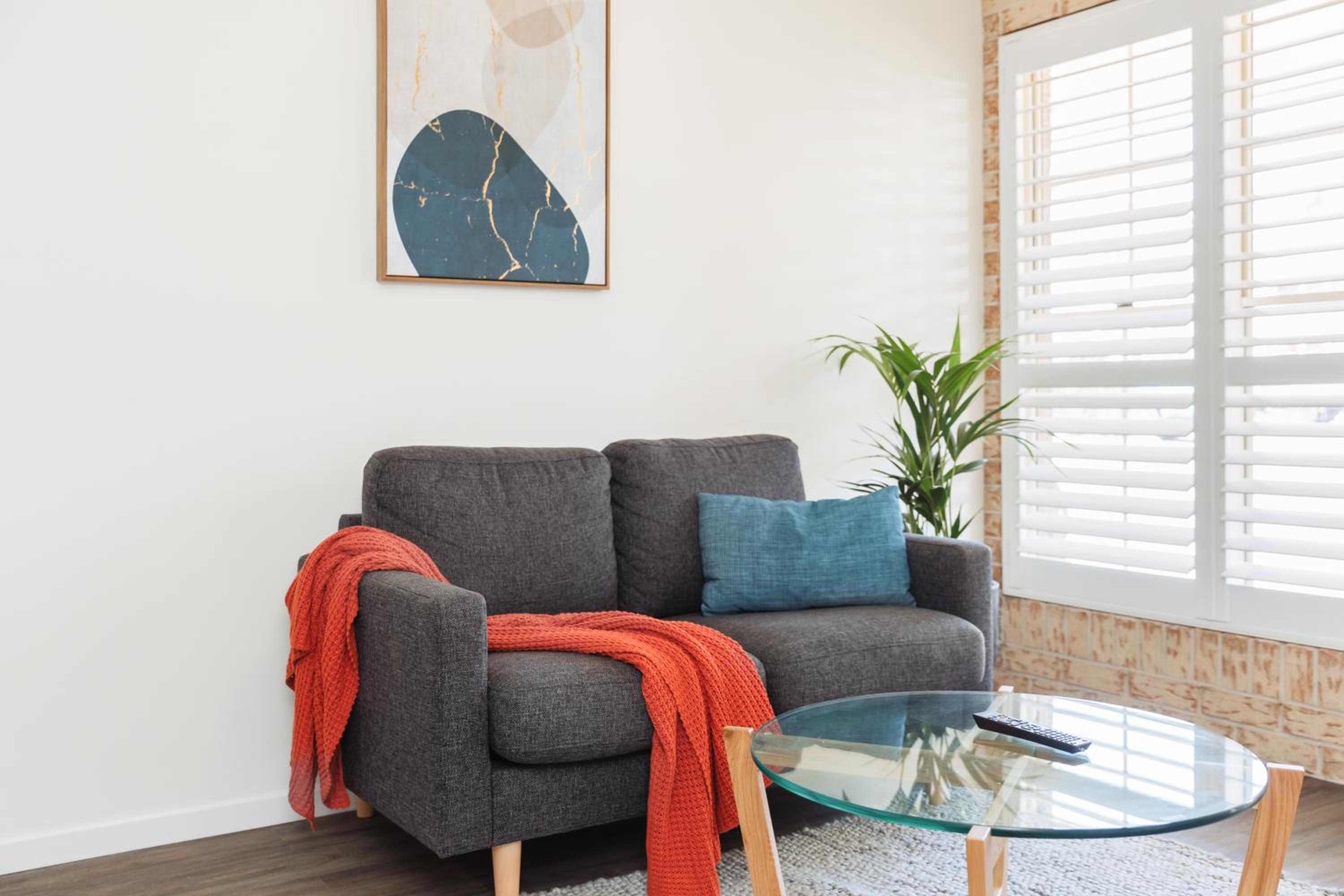 Two-Bedroom Apartment thumbnail 6