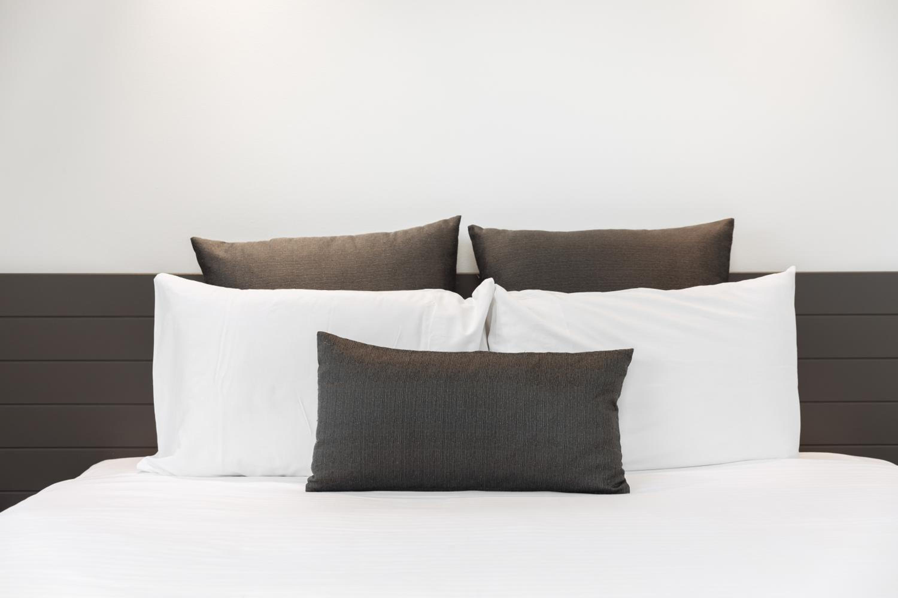 Superior Double or Twin Room thumbnail 6