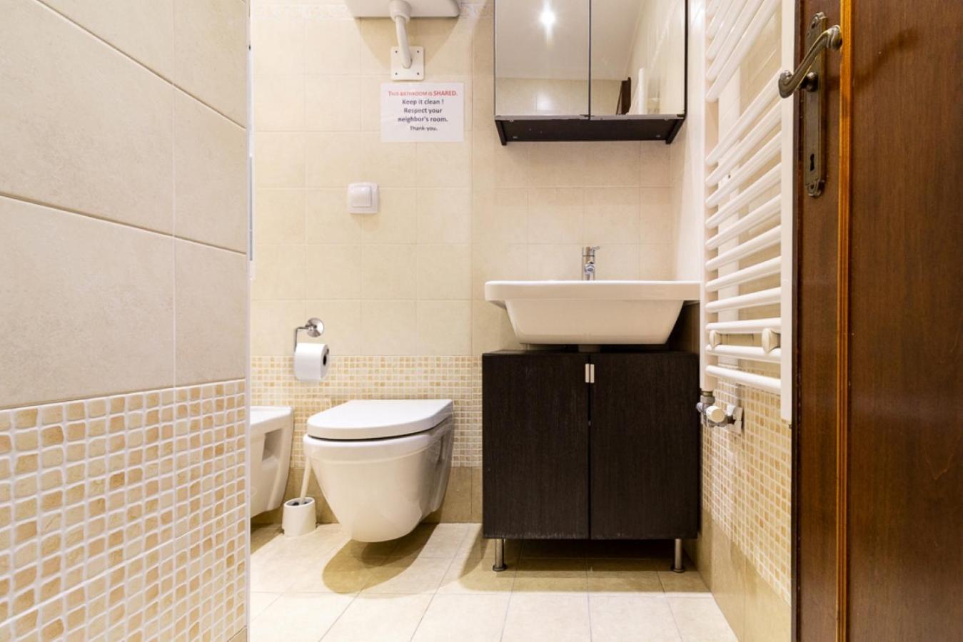 Budget Room with Shared Bathroom photo 2