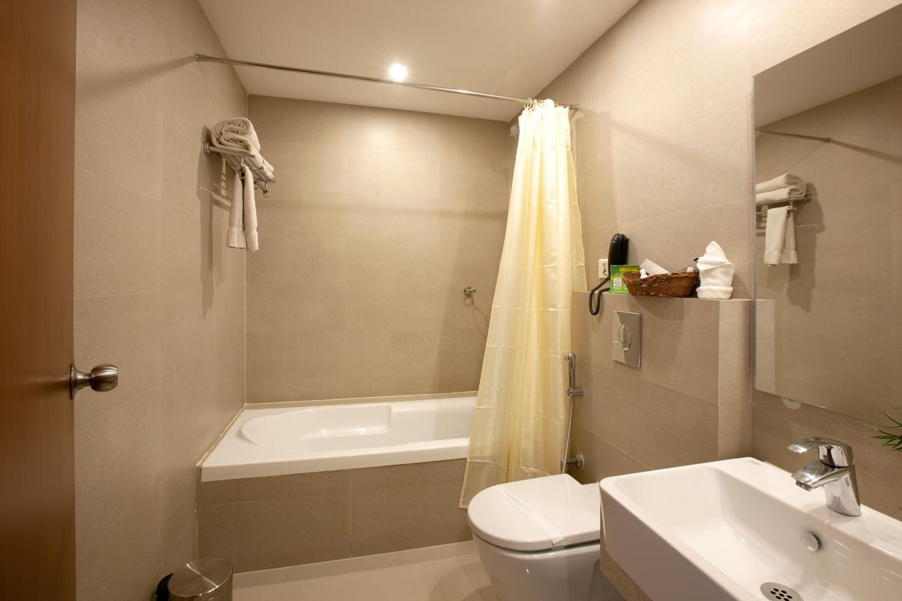 Deluxe Suite photo 2