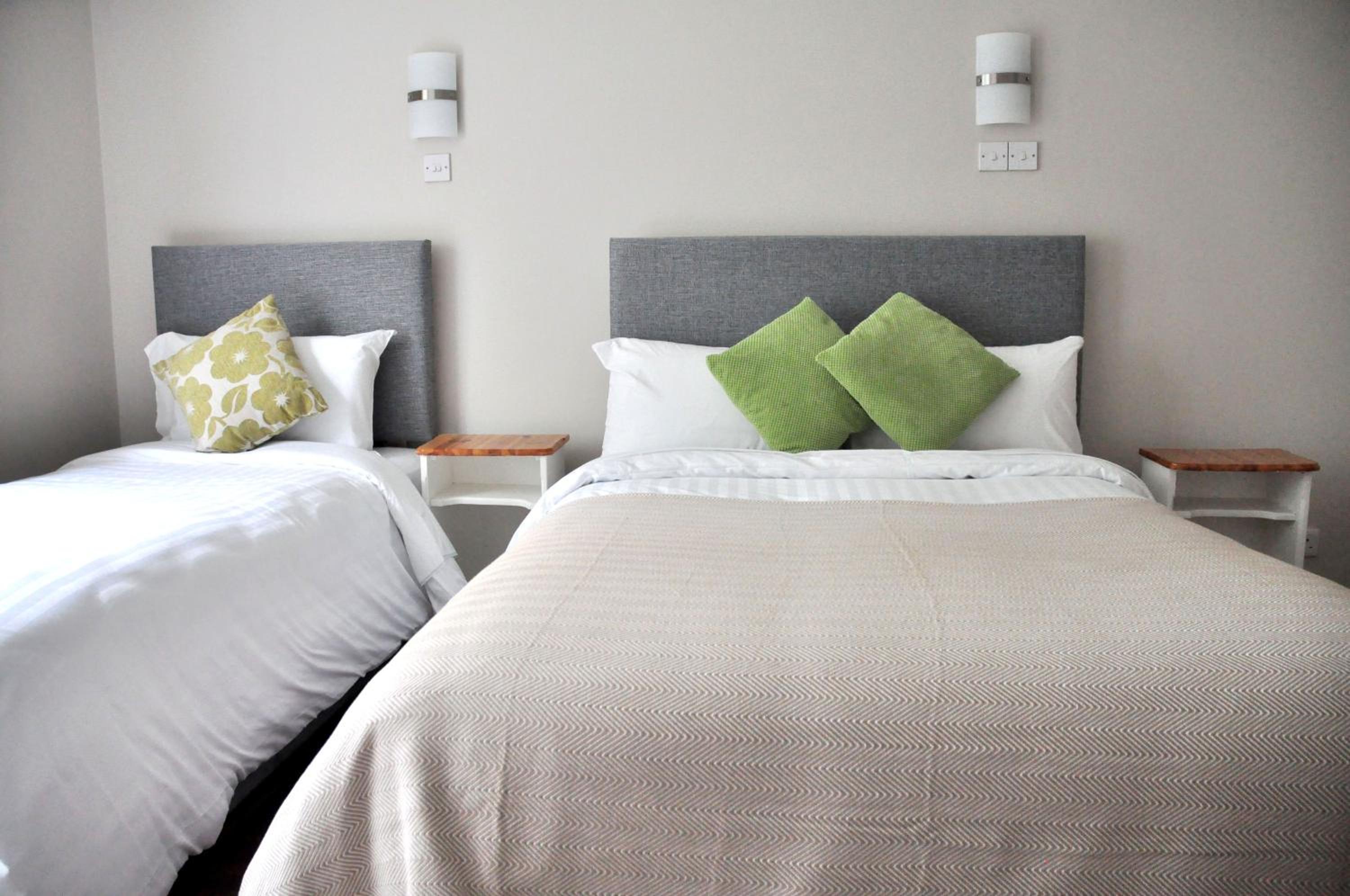 One-Bedroom Apartment - Photo 1