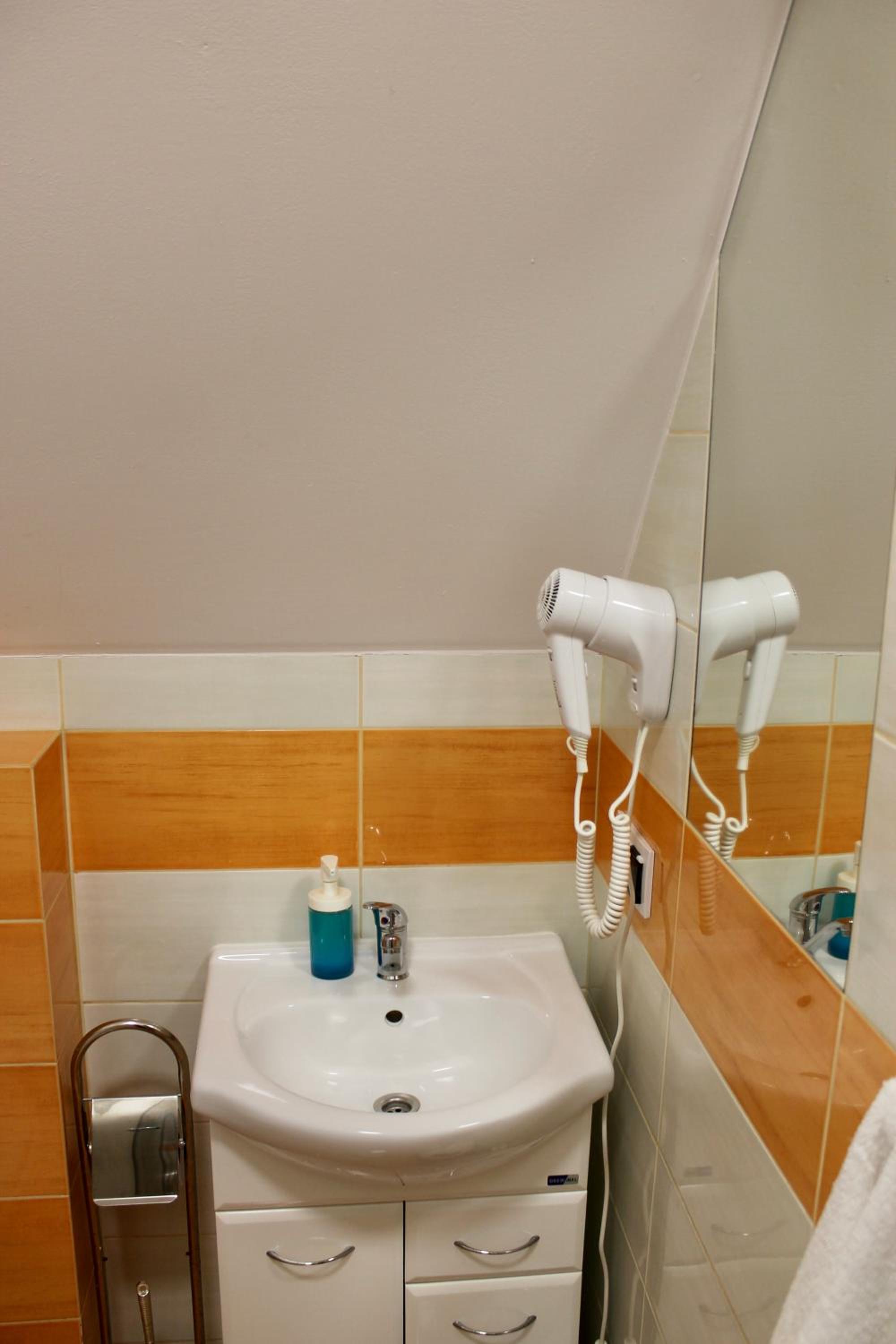 Apartment (3 Adults) photo 2