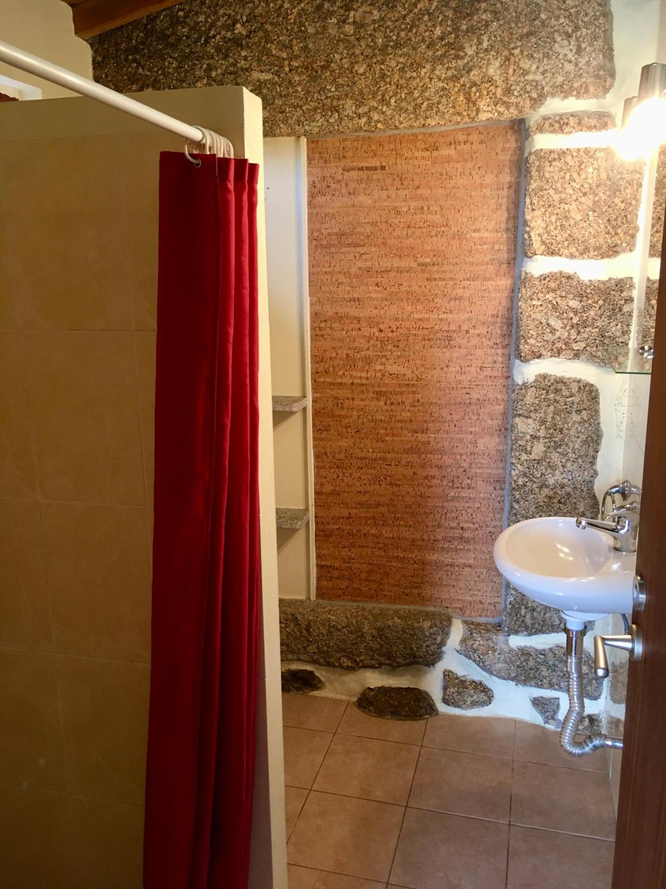 One-Bedroom House - Photo 9