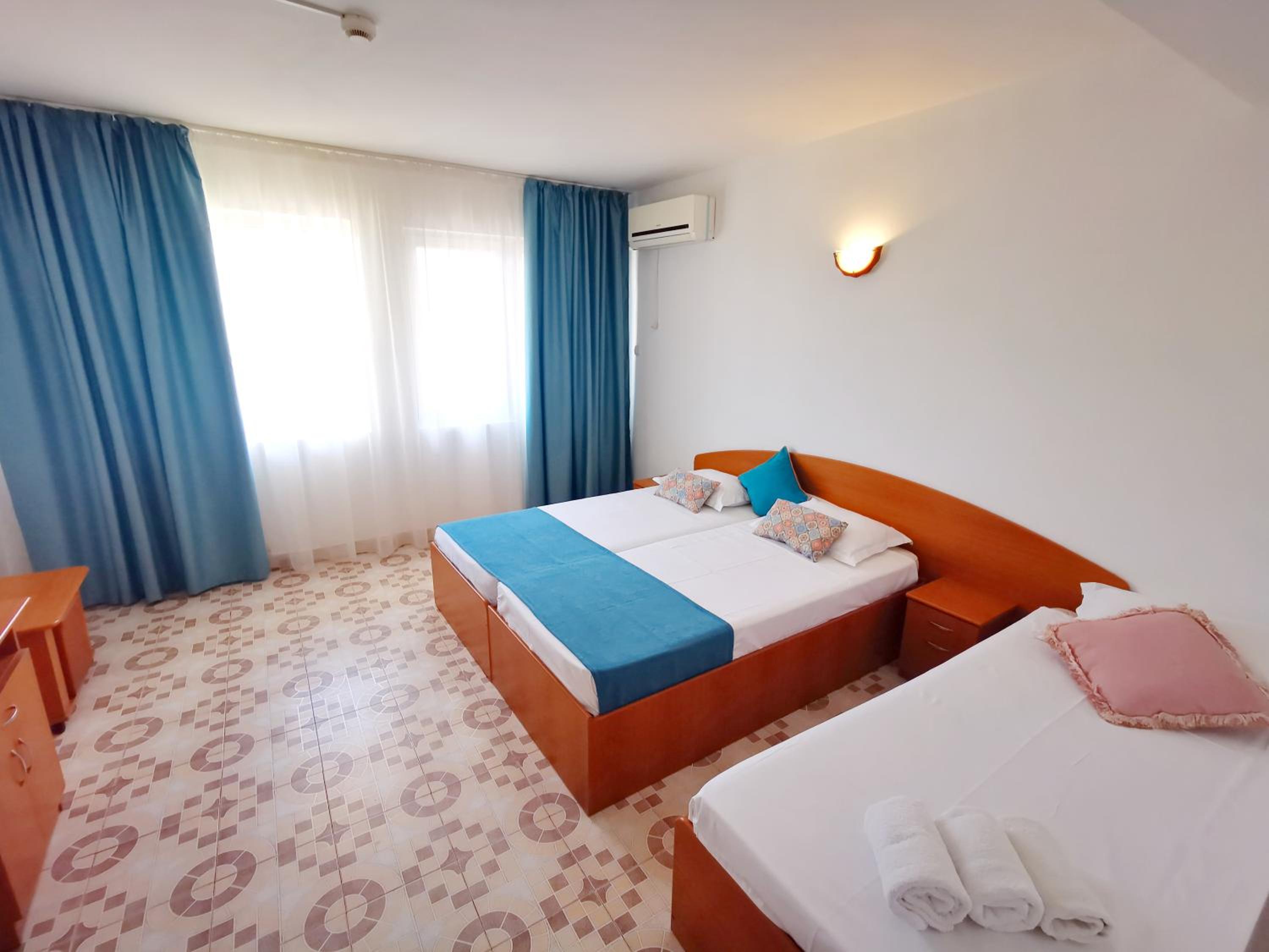 Triple Room photo 2