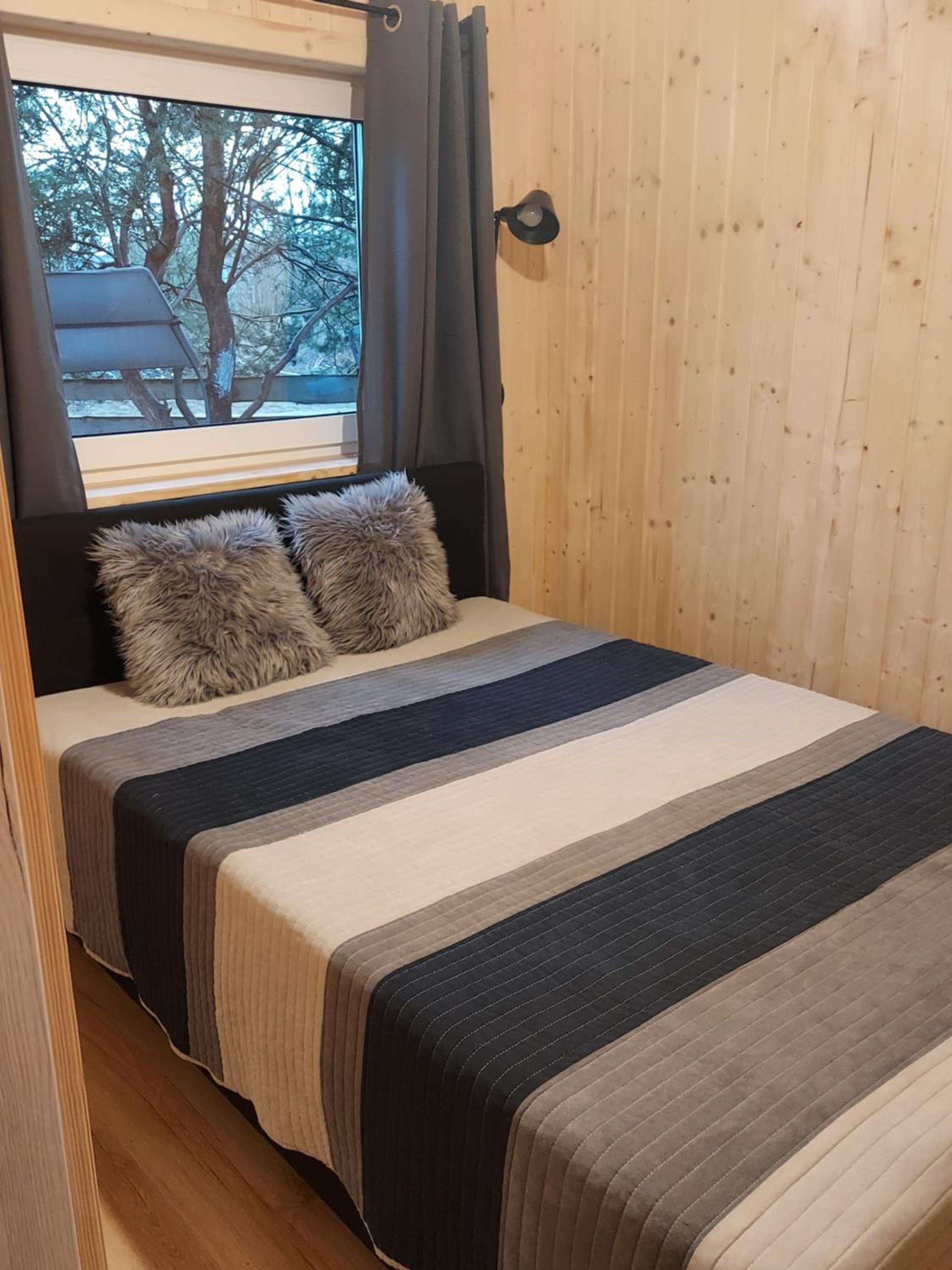 One-Bedroom House photo 1