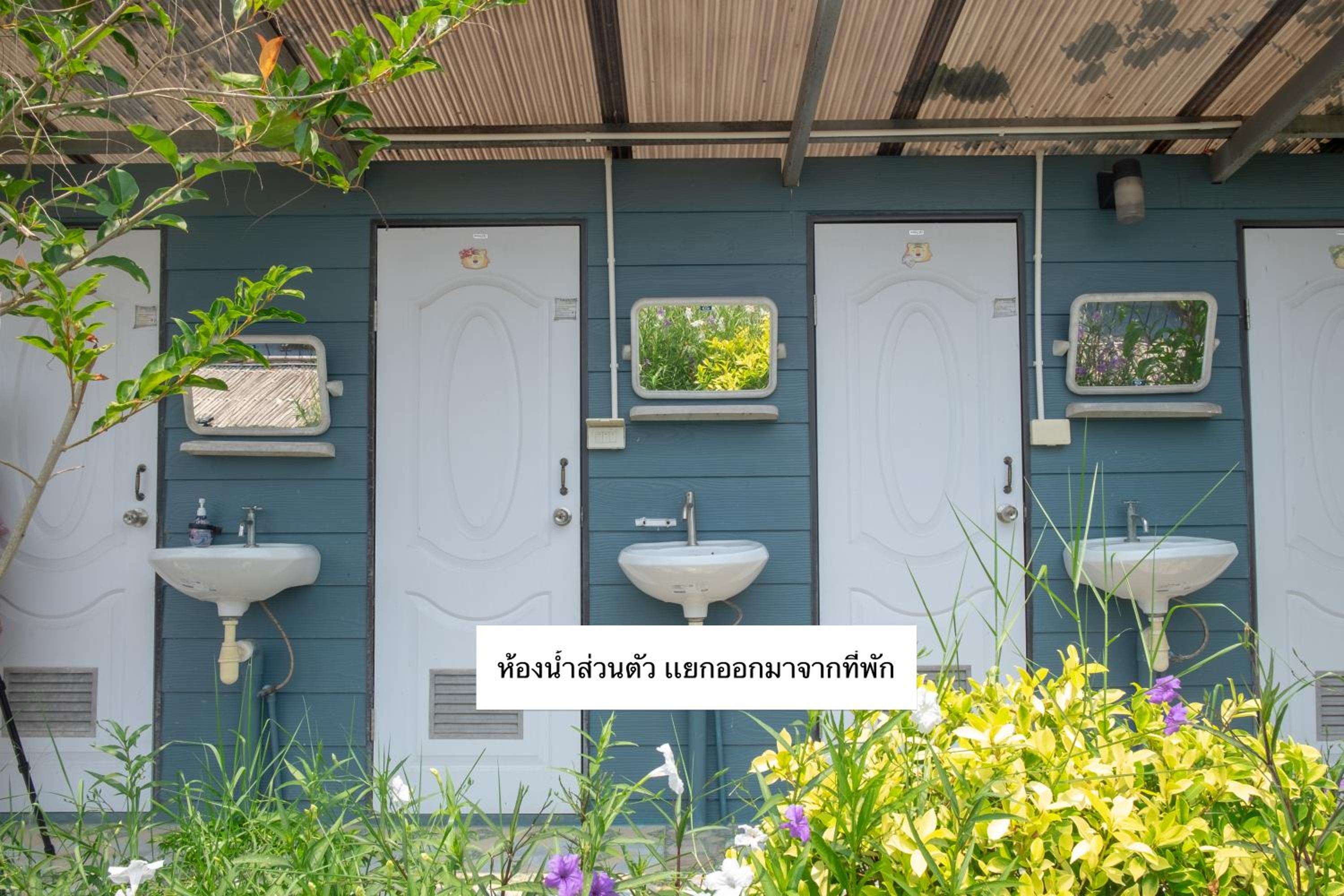 Bungalow - Water Front  - Photo 10