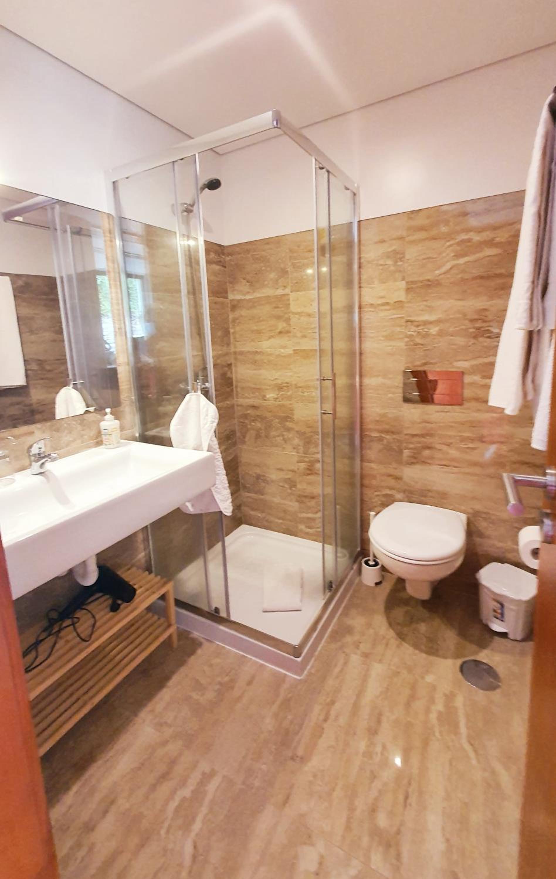 Suite with River View - Photo 5
