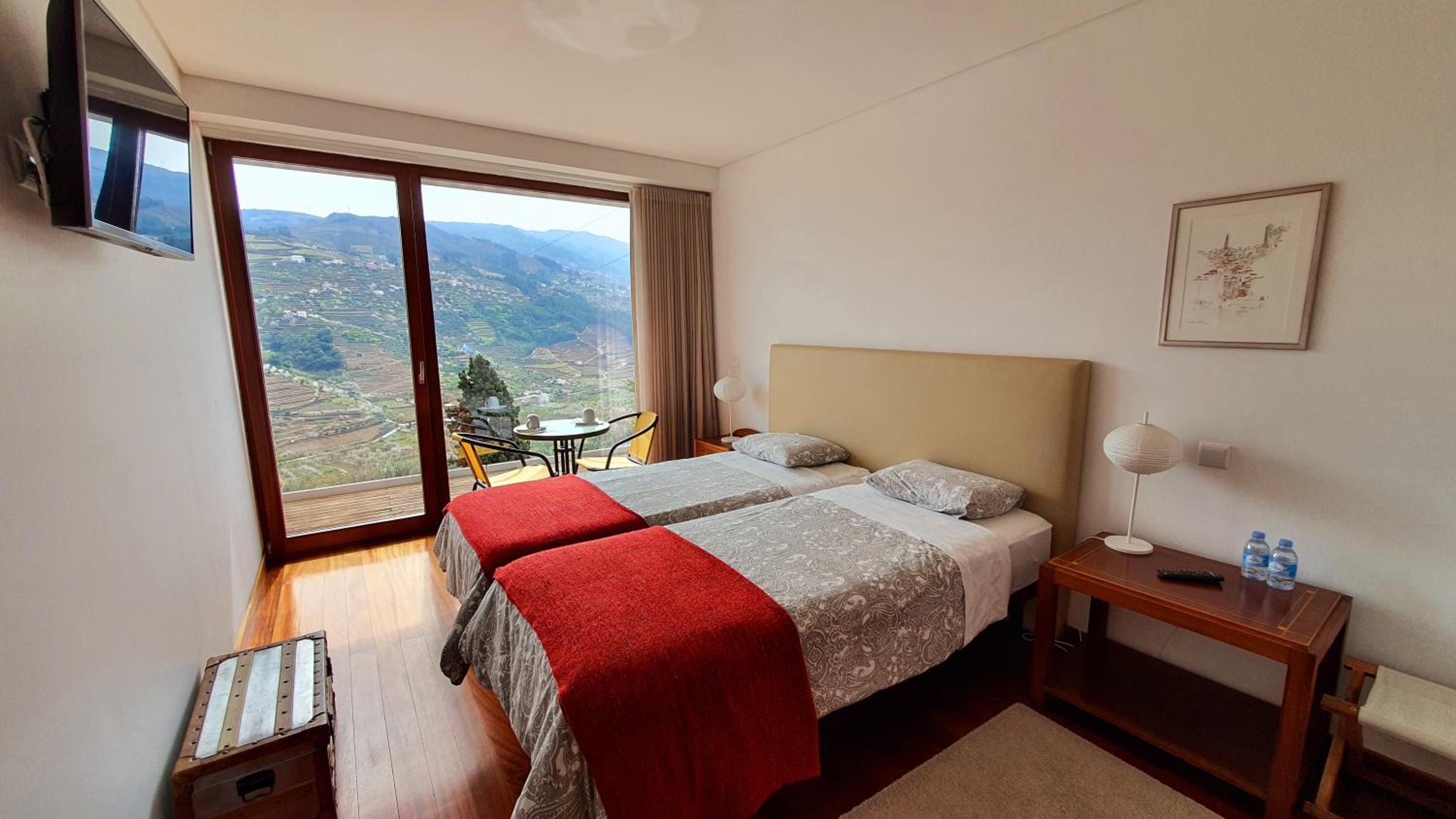 Suite with River View - Photo 1