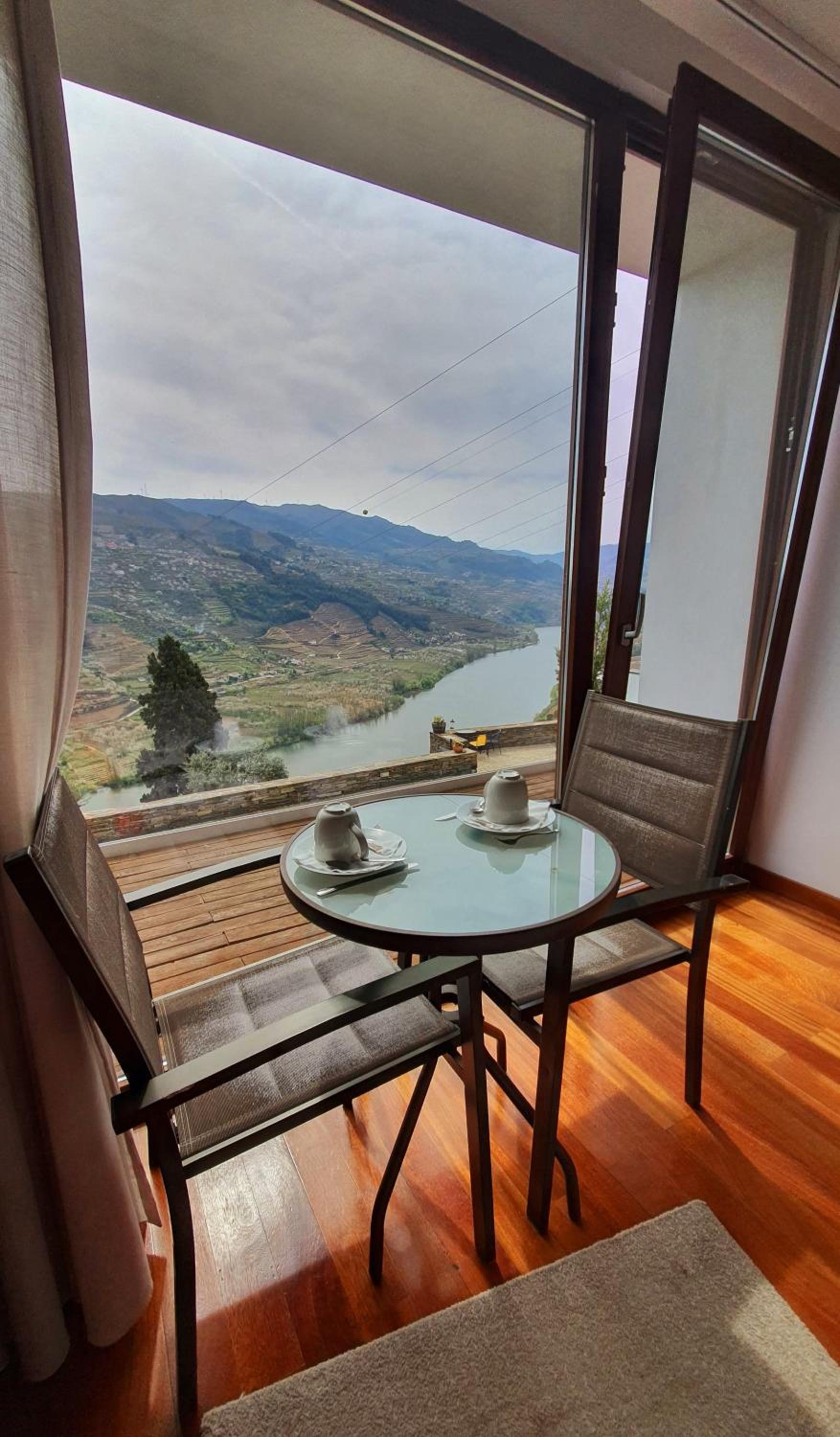Suite with River View - Photo 4