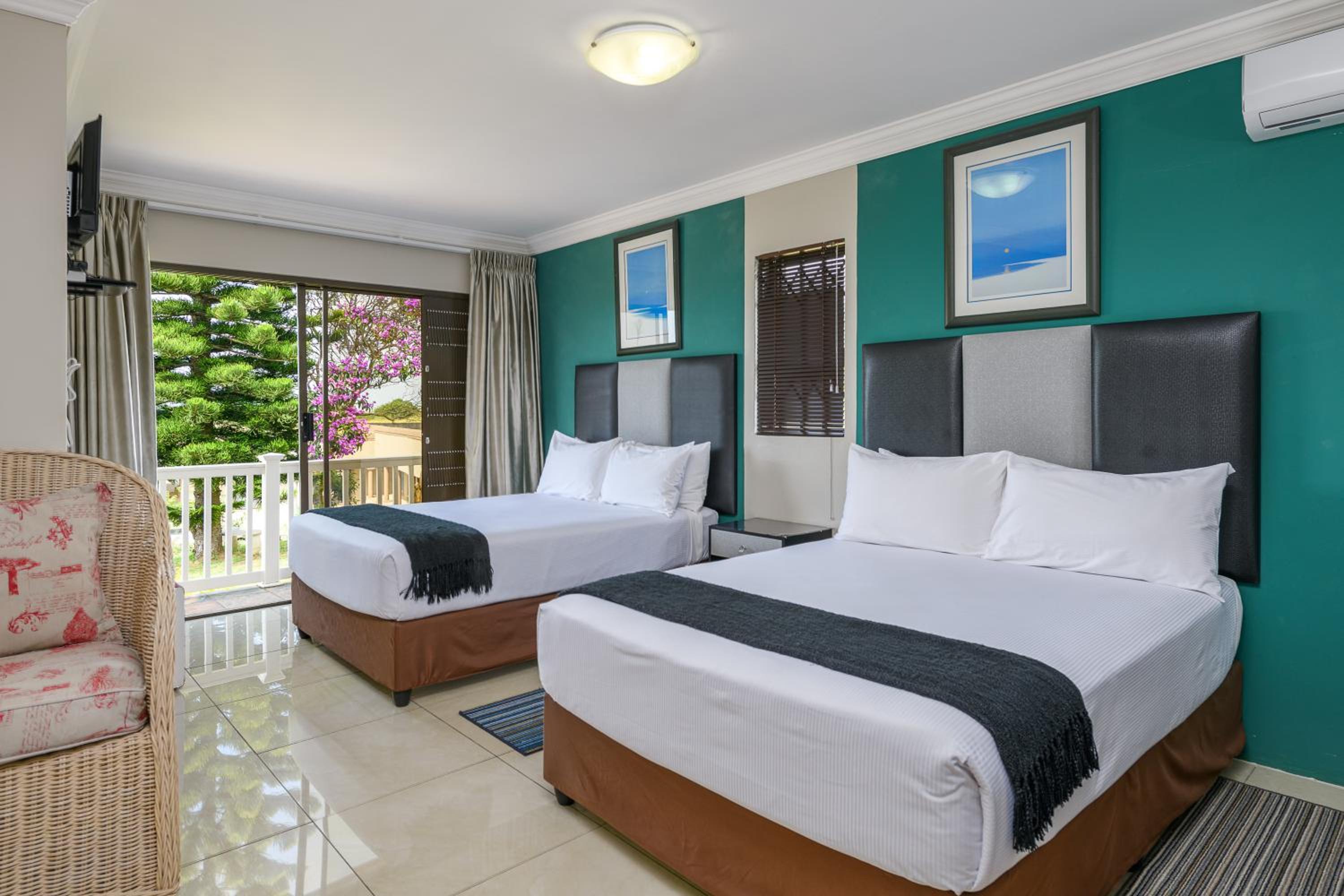King Room with Garden View photo 3