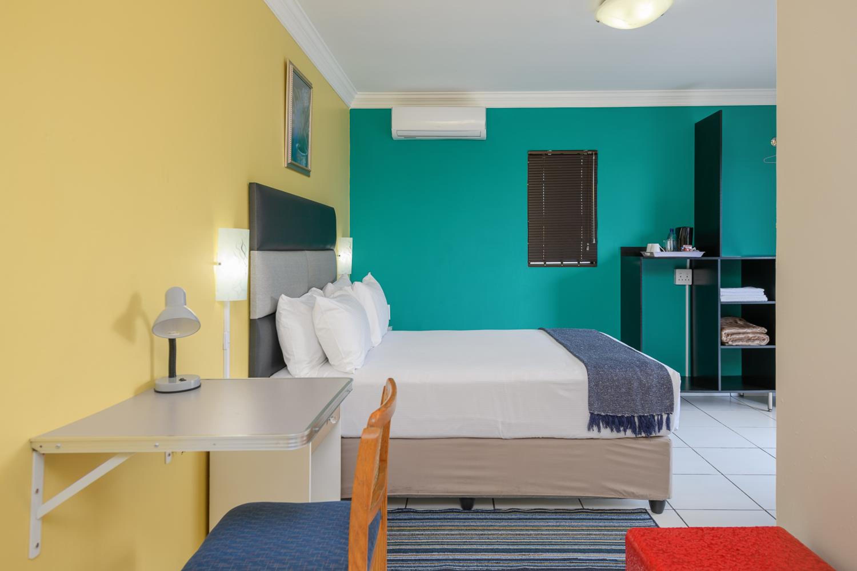 Deluxe Double Room with Balcony photo 1