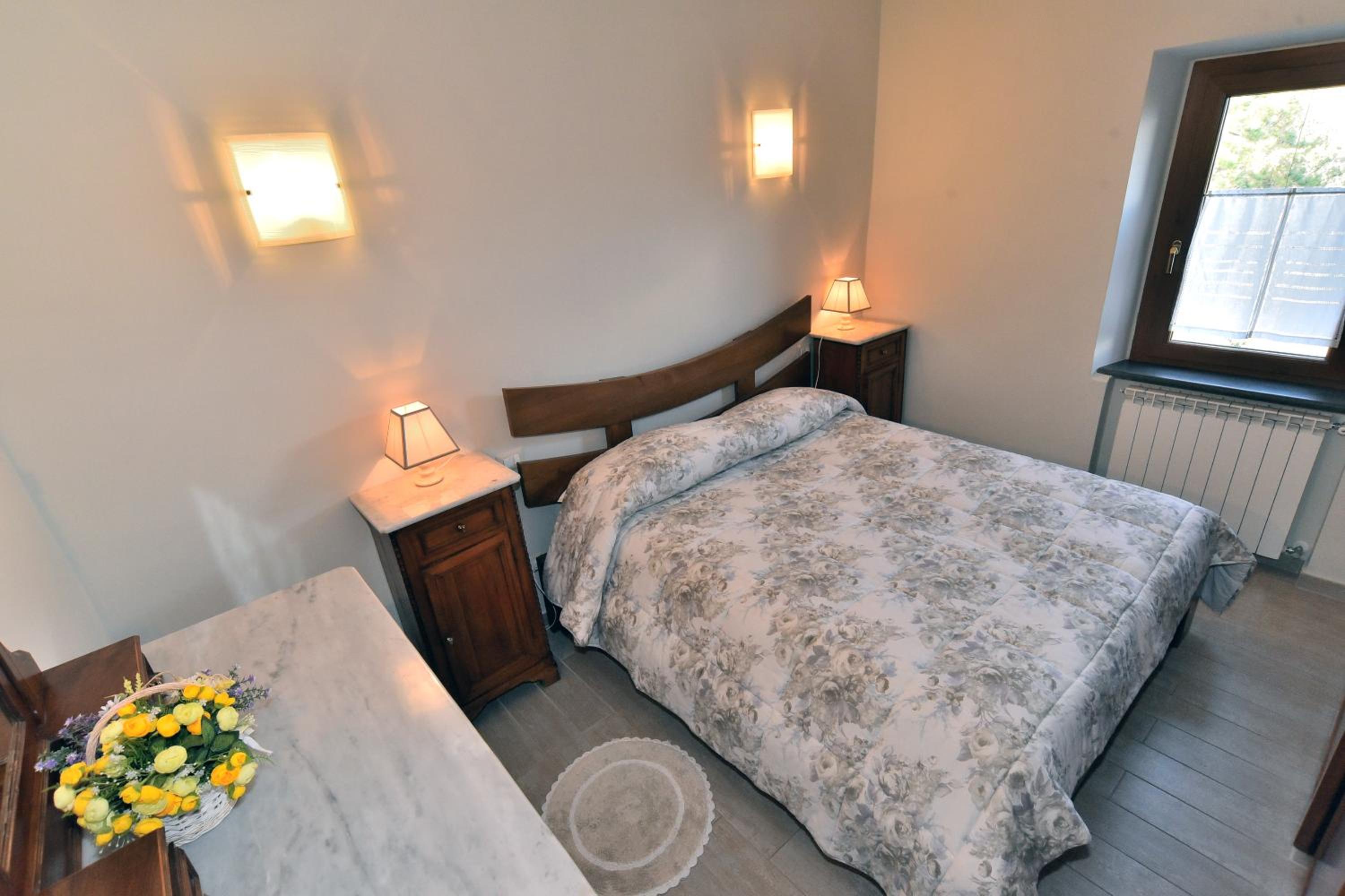 One-Bedroom House photo 1