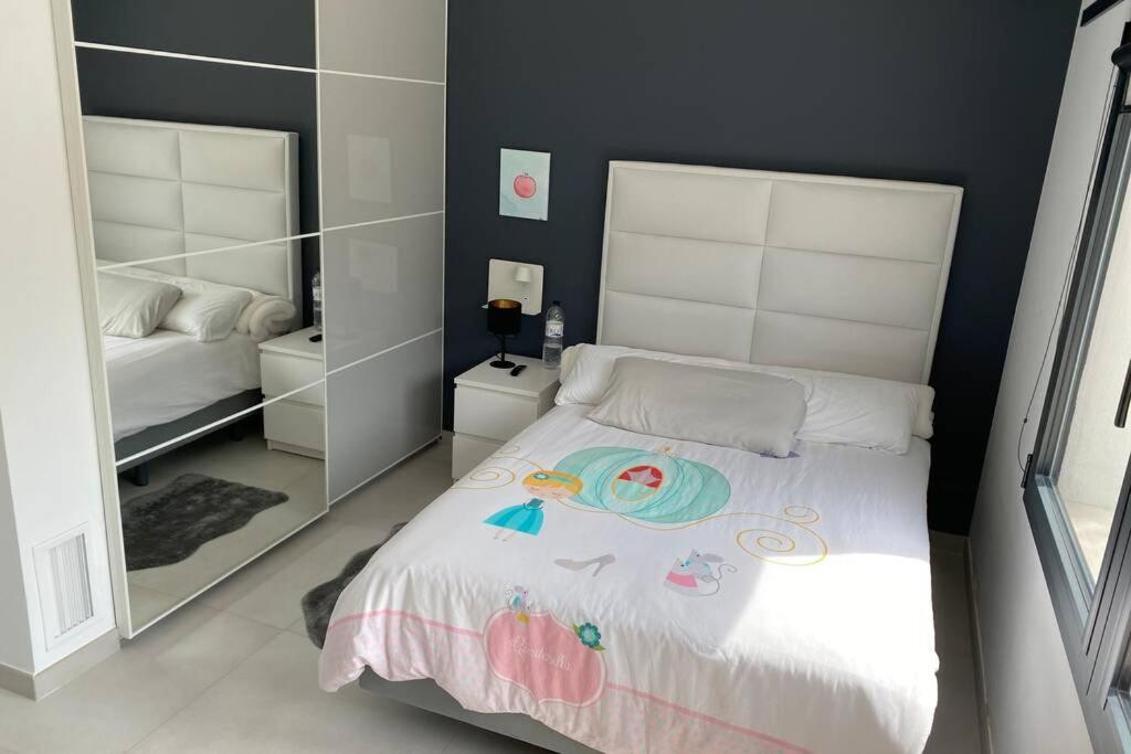 Casa de cuatro habitaciones