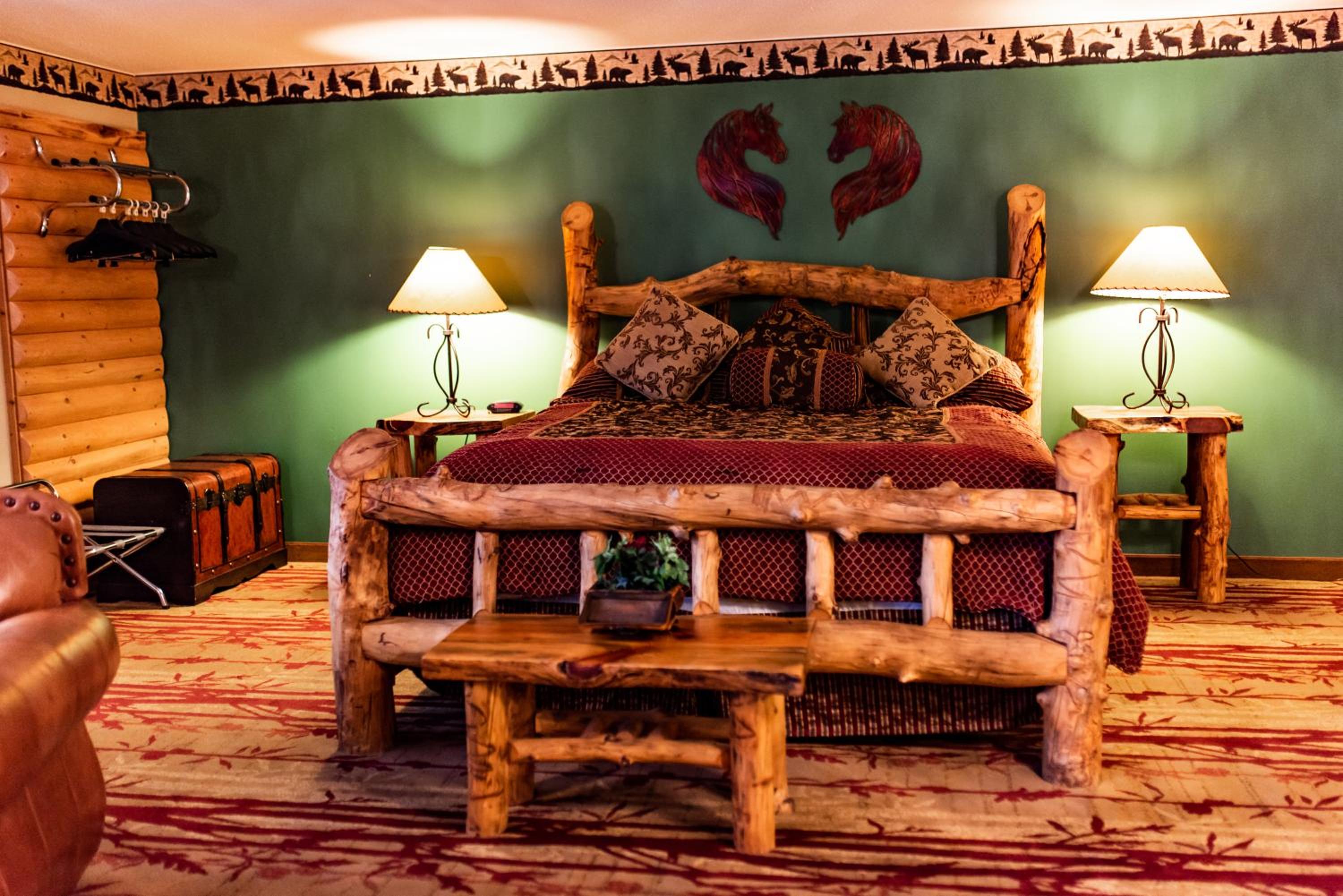 Honeymoon Suite