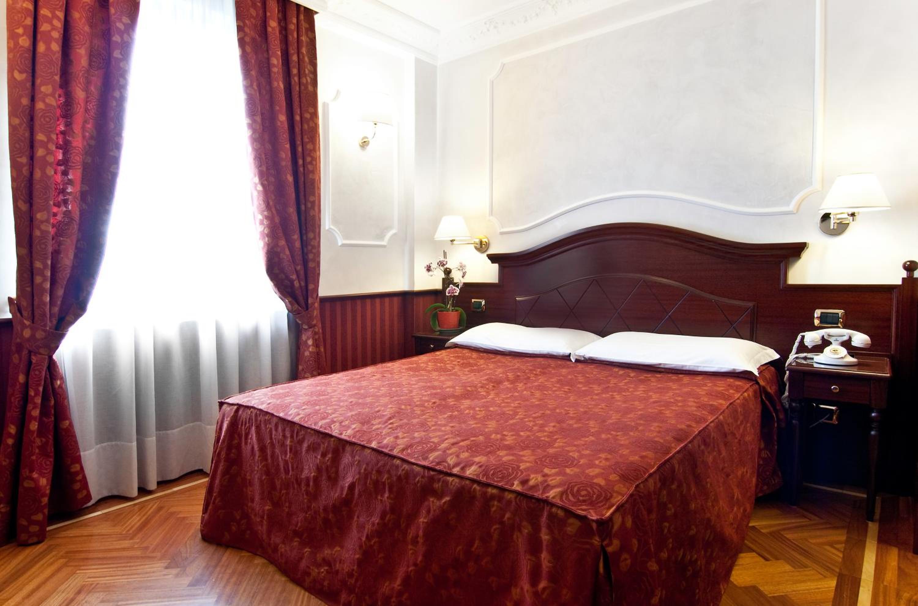 Standard Double Room photo 2