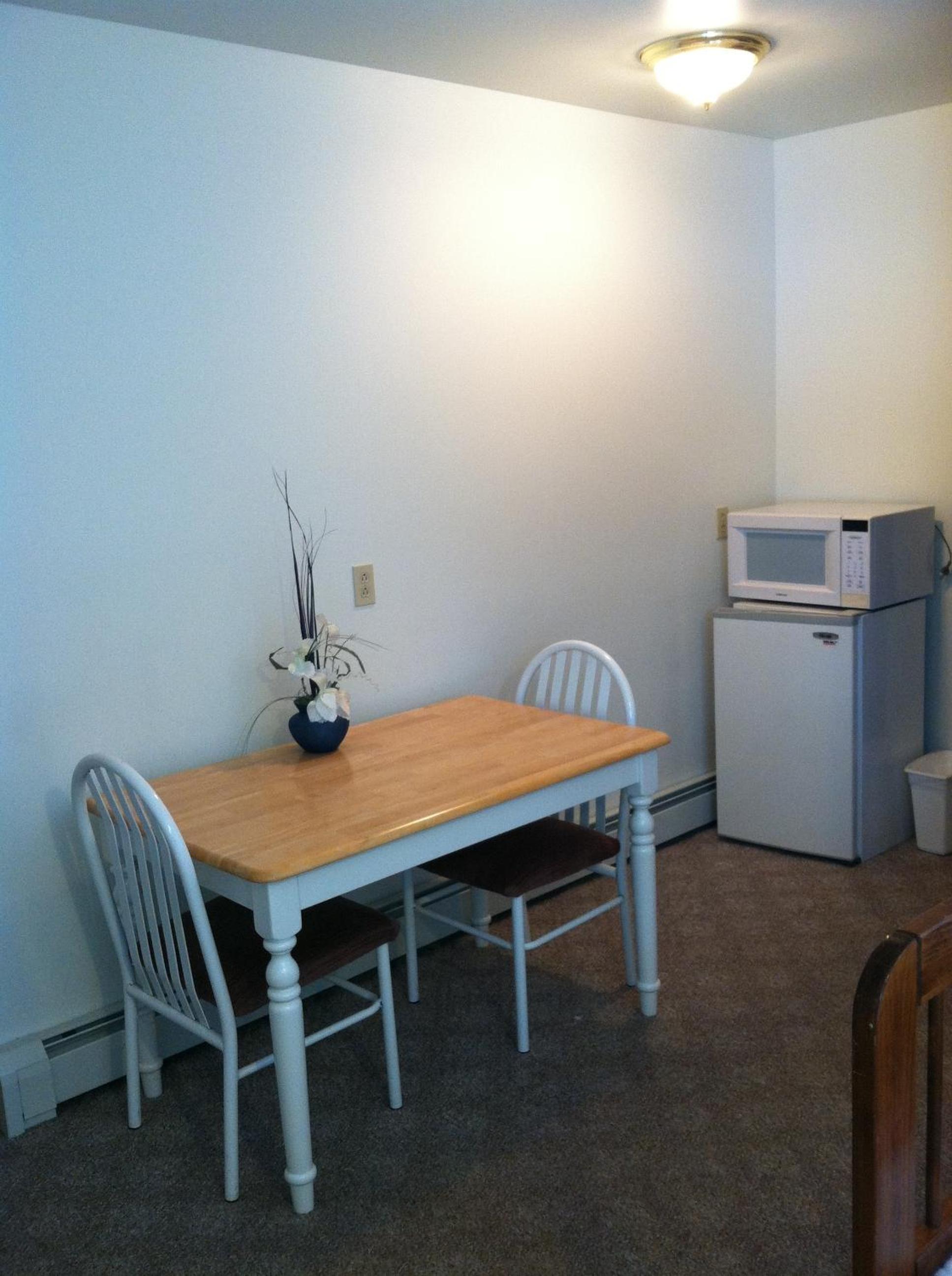 Superior Family Room - Photo 2