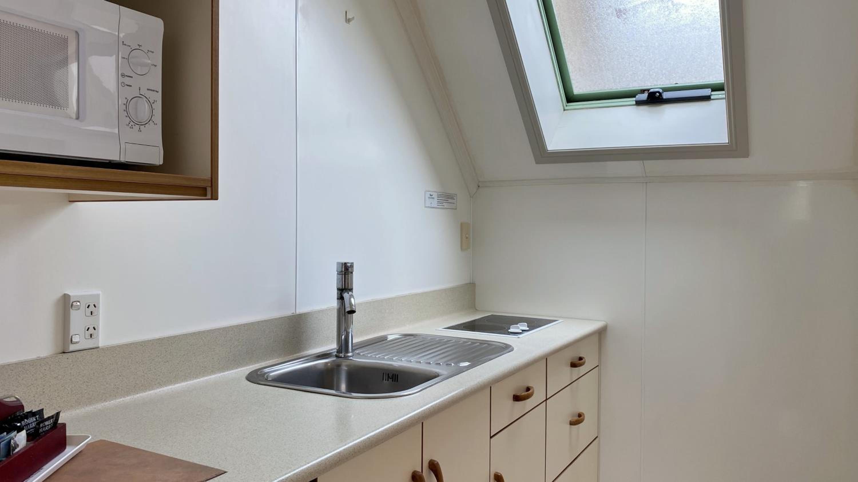 Standard Studio (No Hot Tub) photo 3