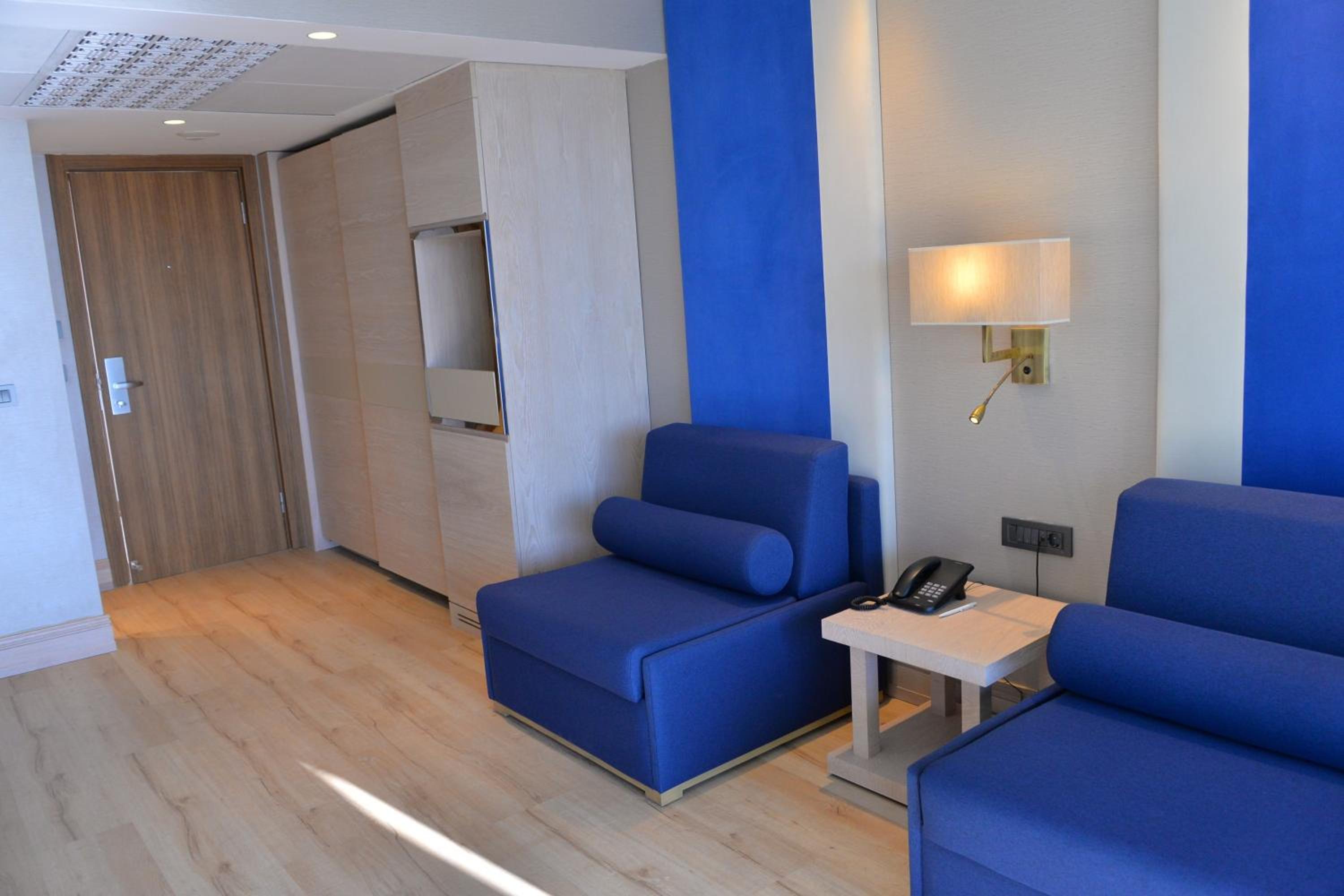 Deluxe Suite photo 3