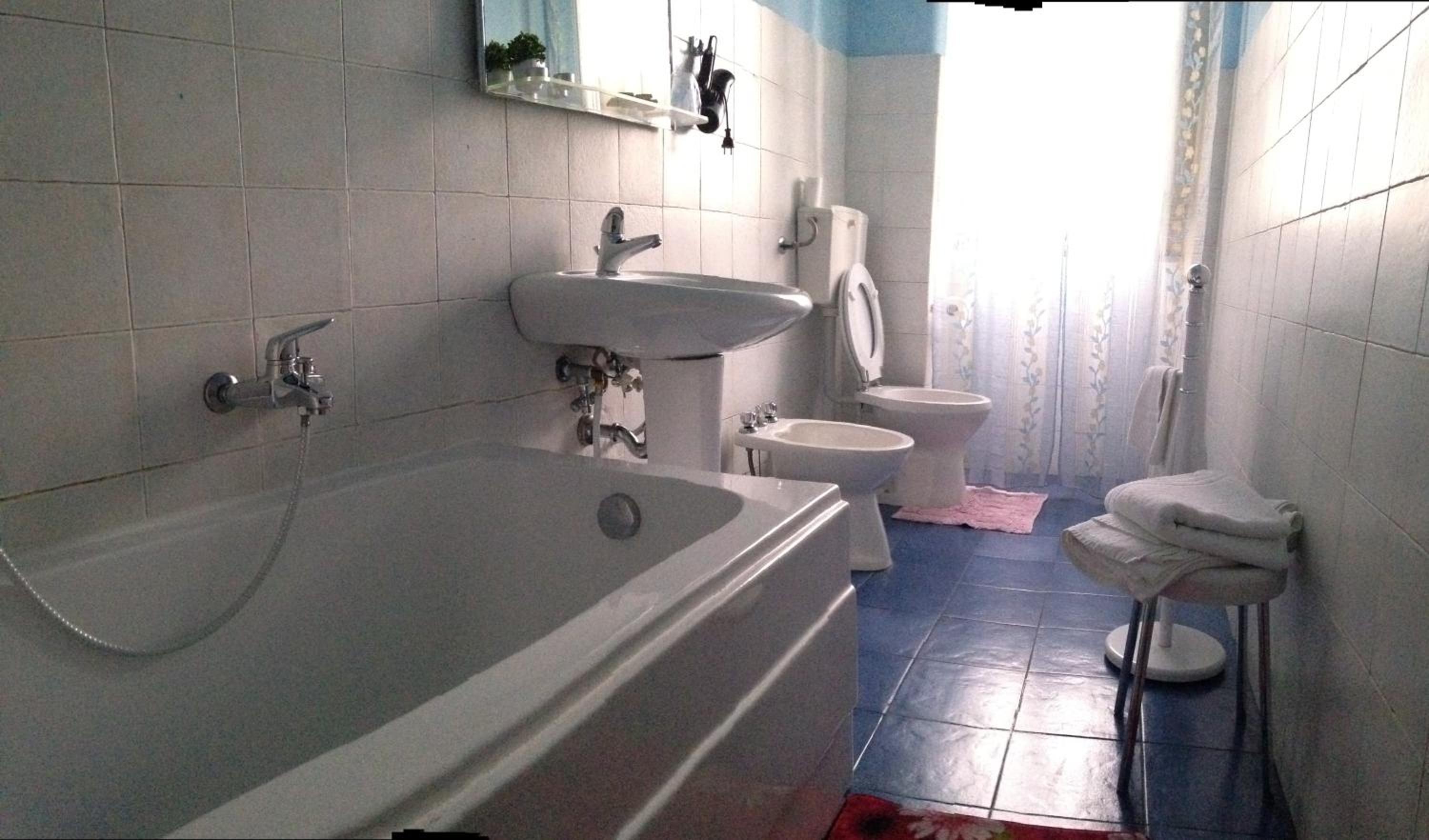 Double or Twin Room with Private External Bathroom and Balcony photo 3