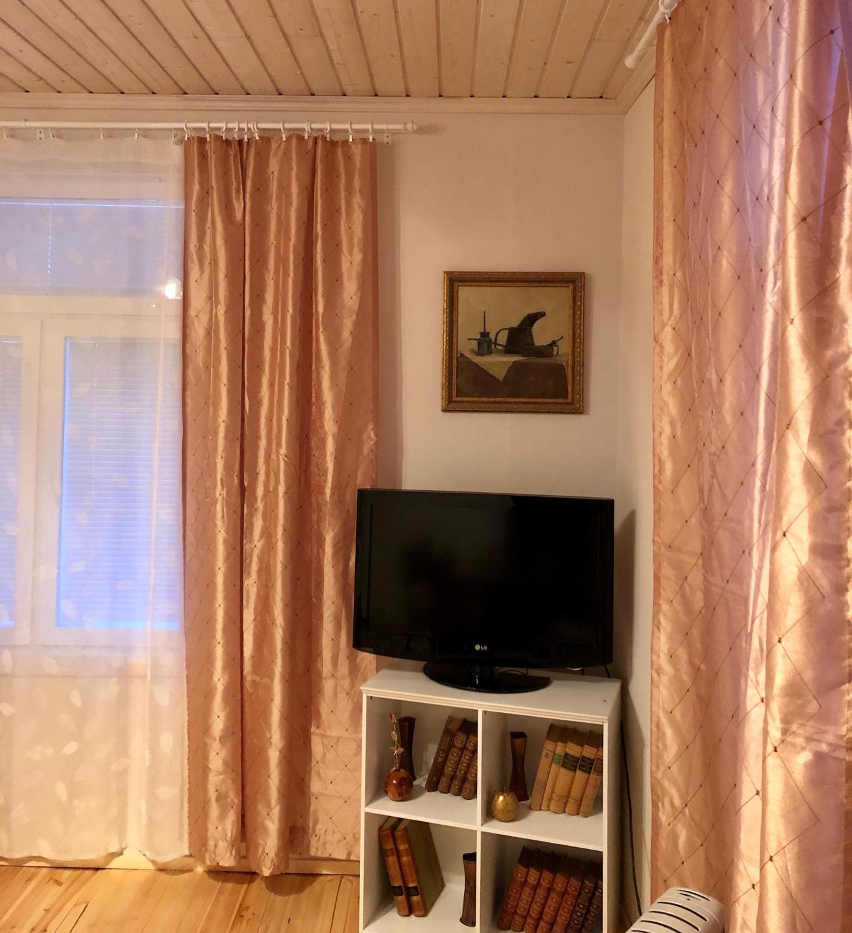 Three-Bedroom Apartment - Photo 10