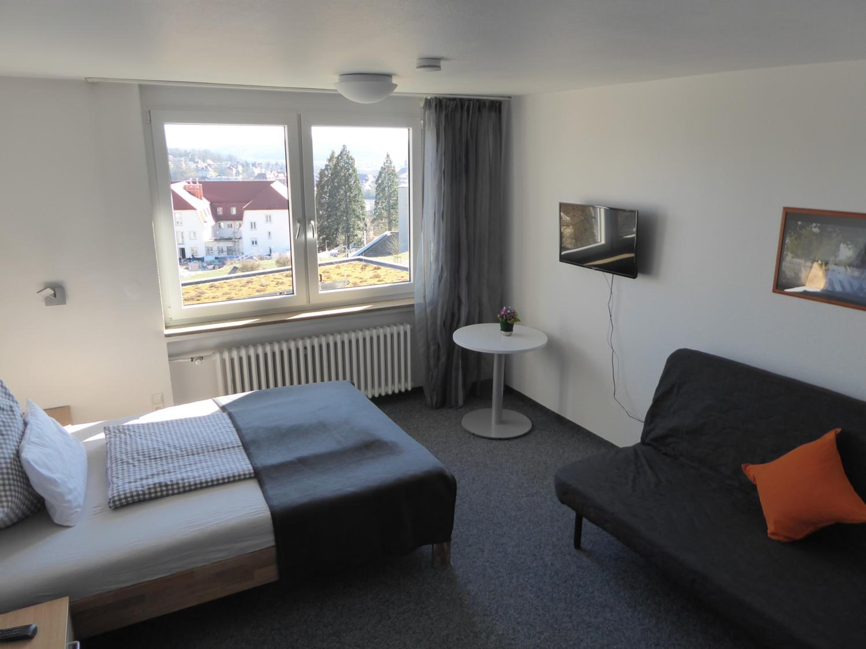 One-Bedroom Apartment photo 1