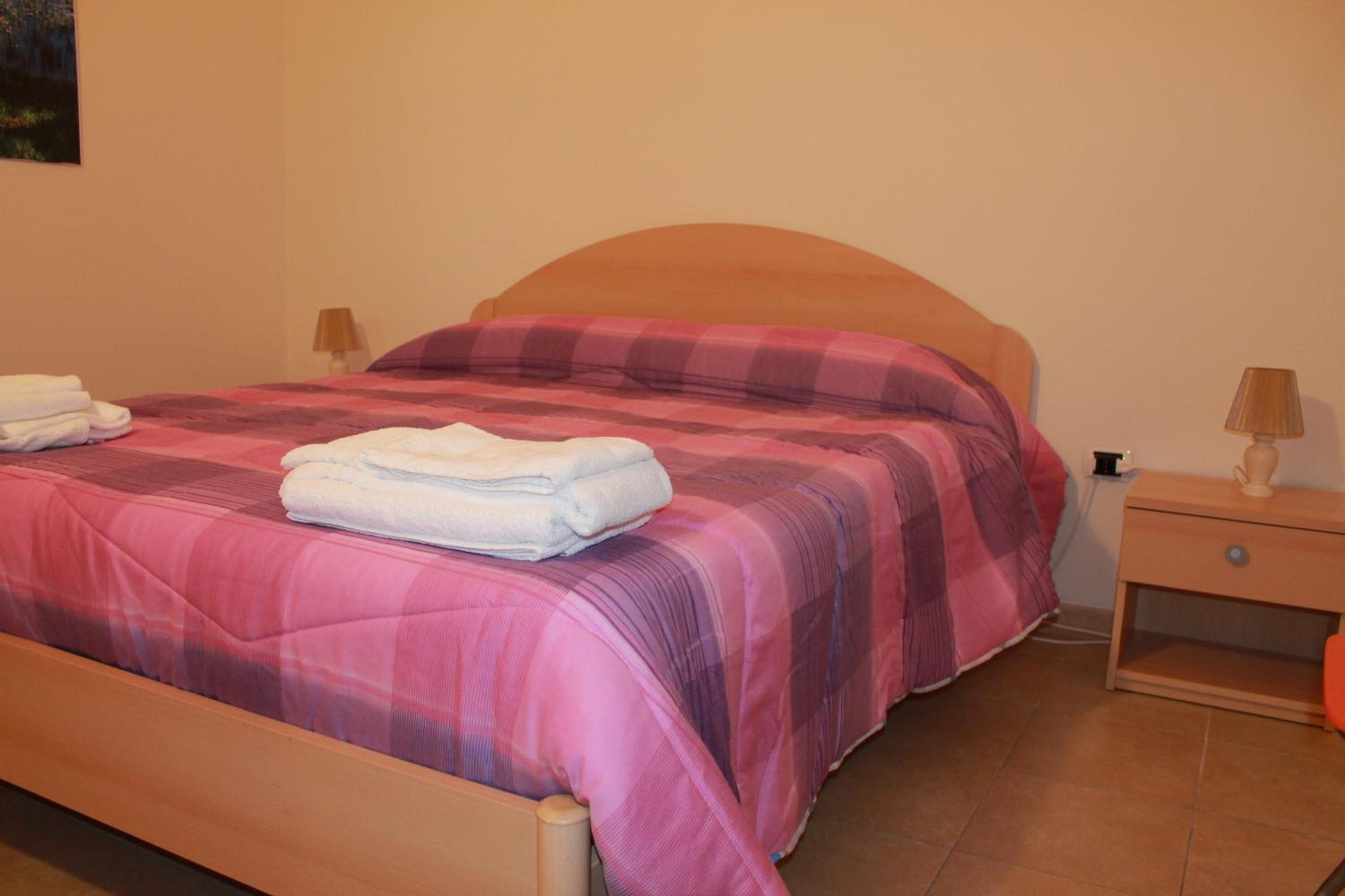 Two-Bedroom Apartment - Split Level photo 1
