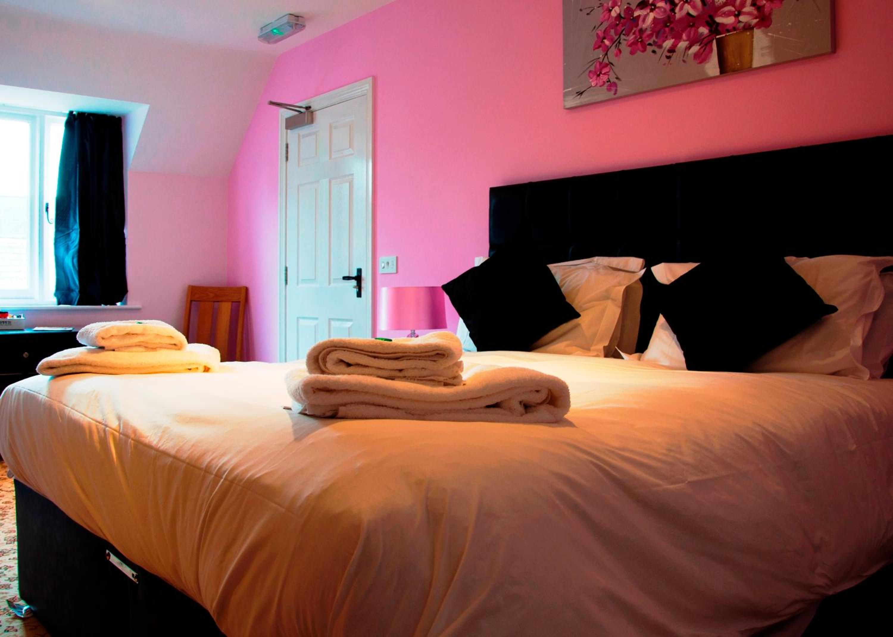 Classic Double or Twin Room - Photo 8