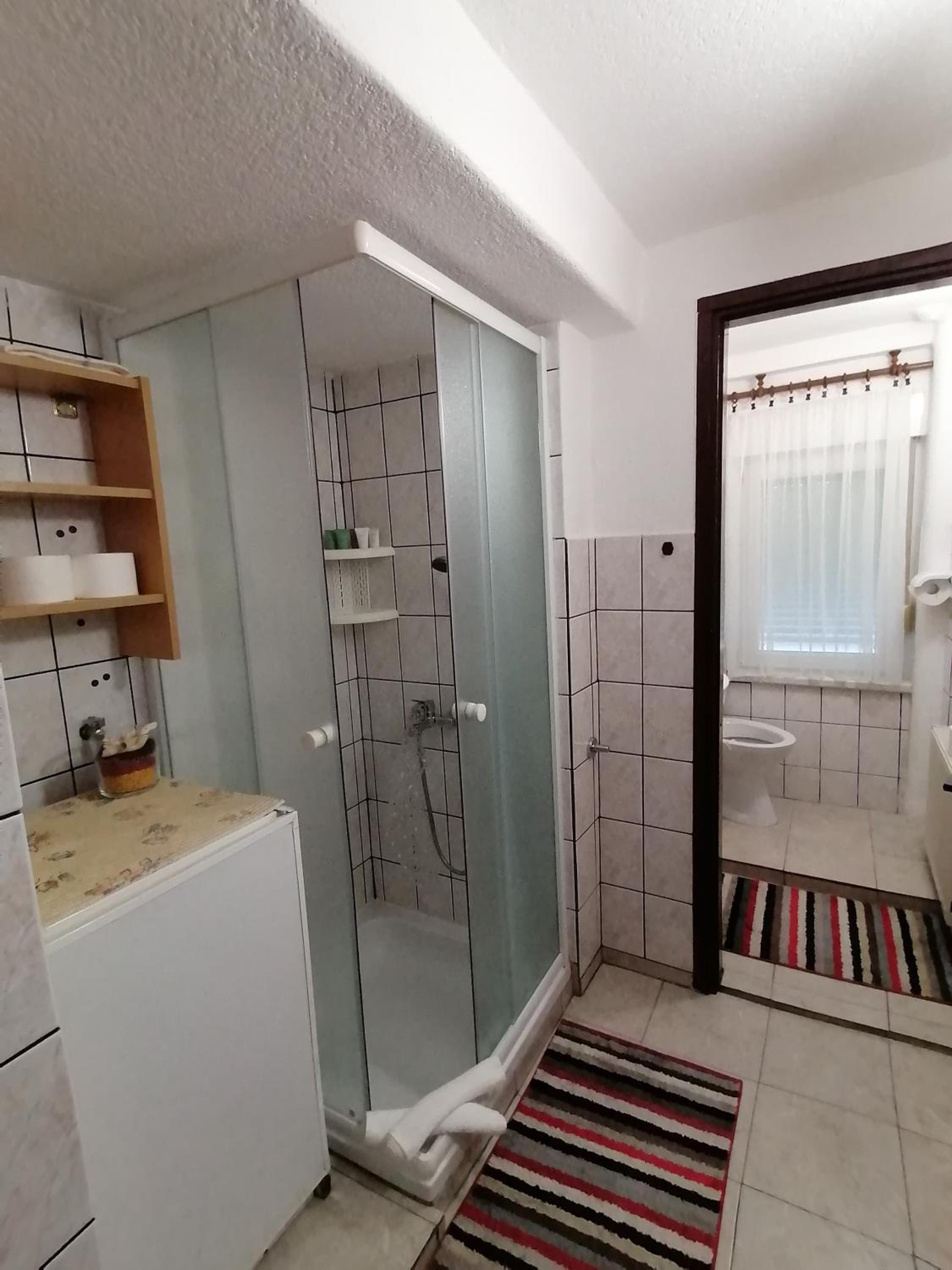 One-Bedroom Apartment - Photo 16
