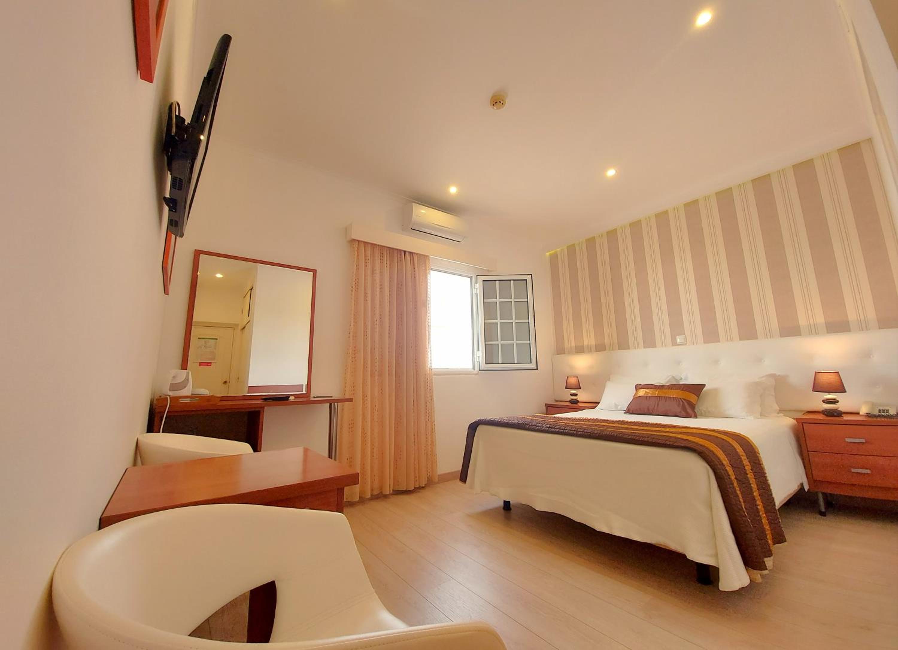 Budget Double Room photo 3