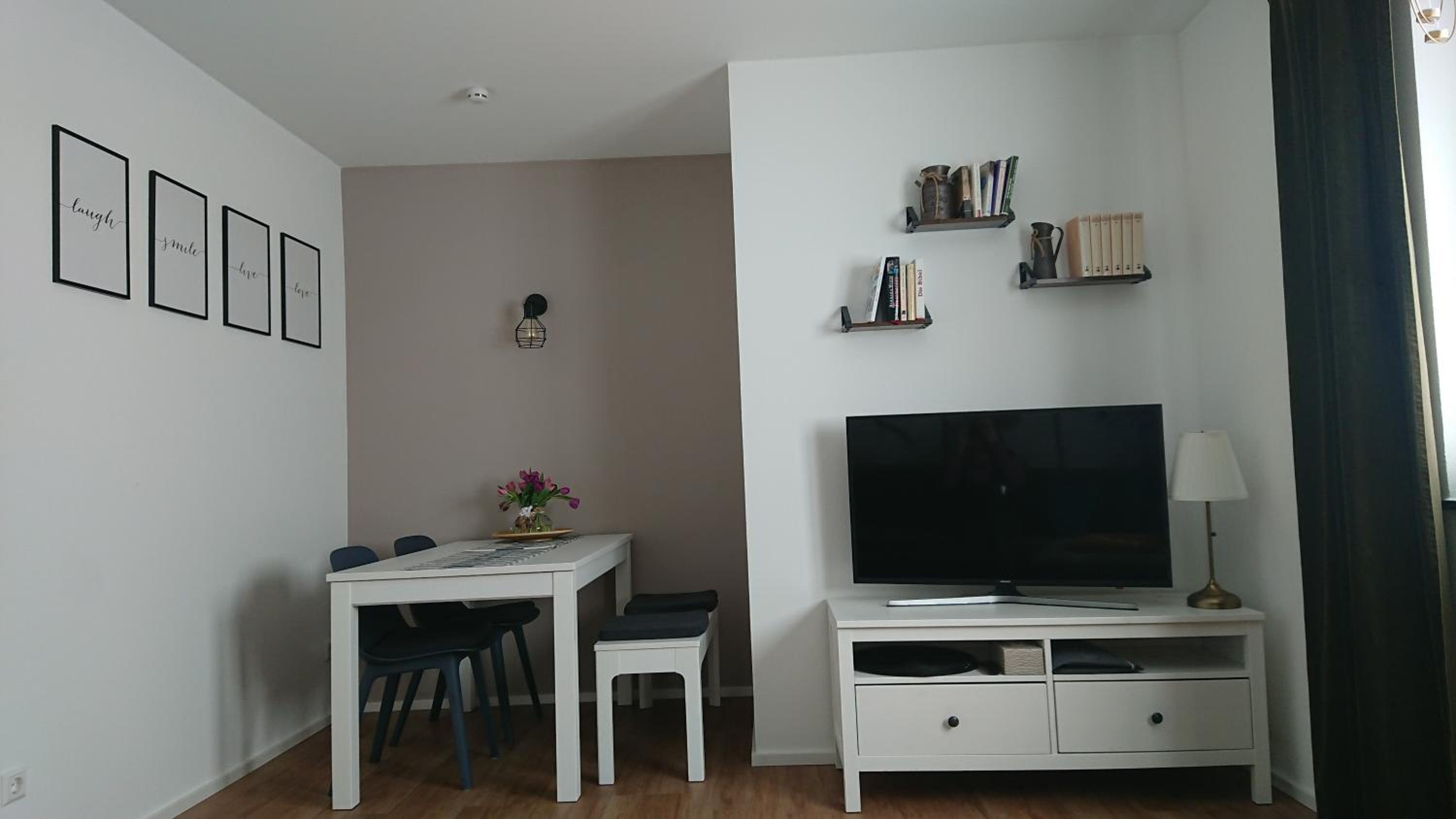 One-Bedroom Apartment photo 2