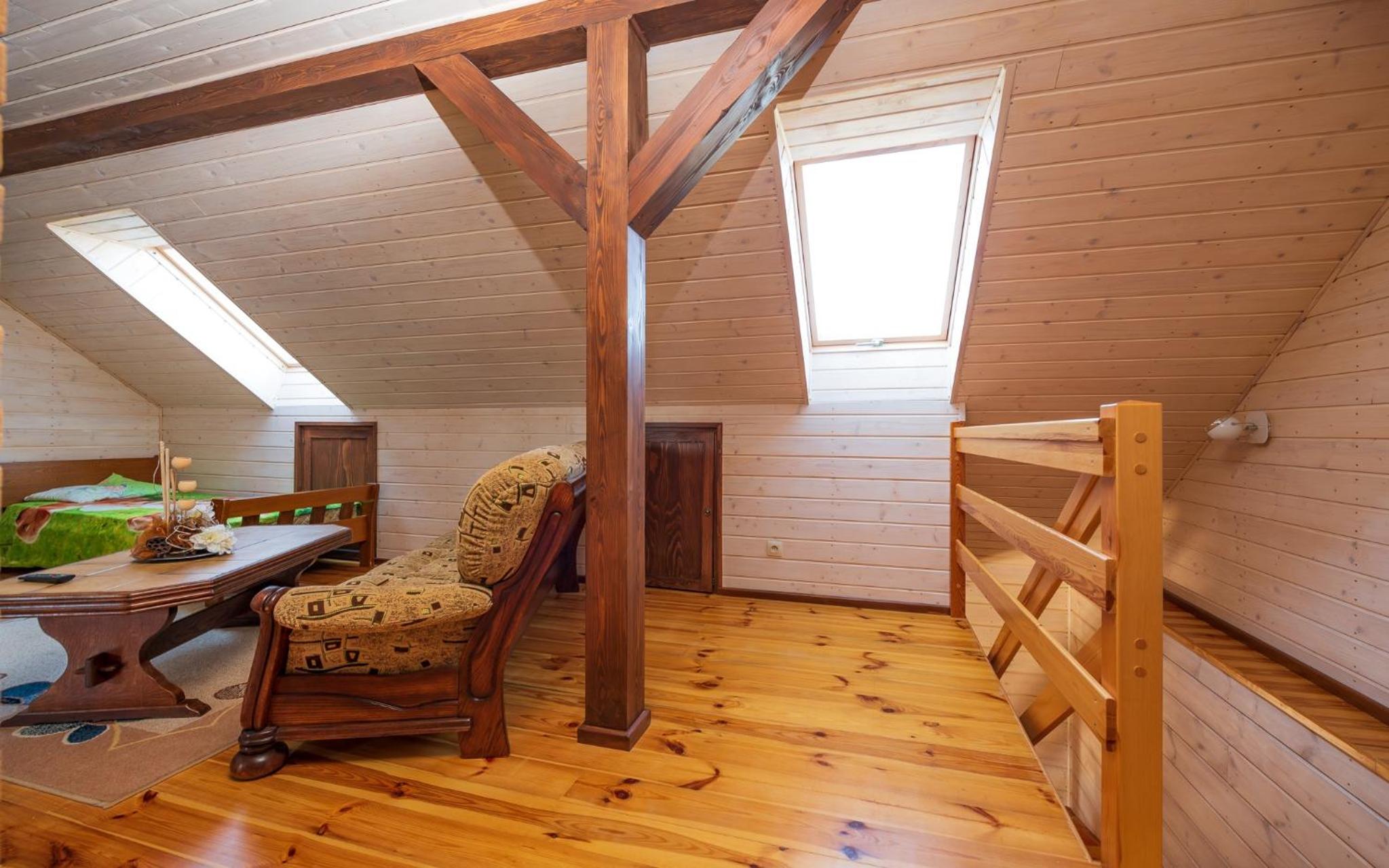 Two-Bedroom House - Photo 2