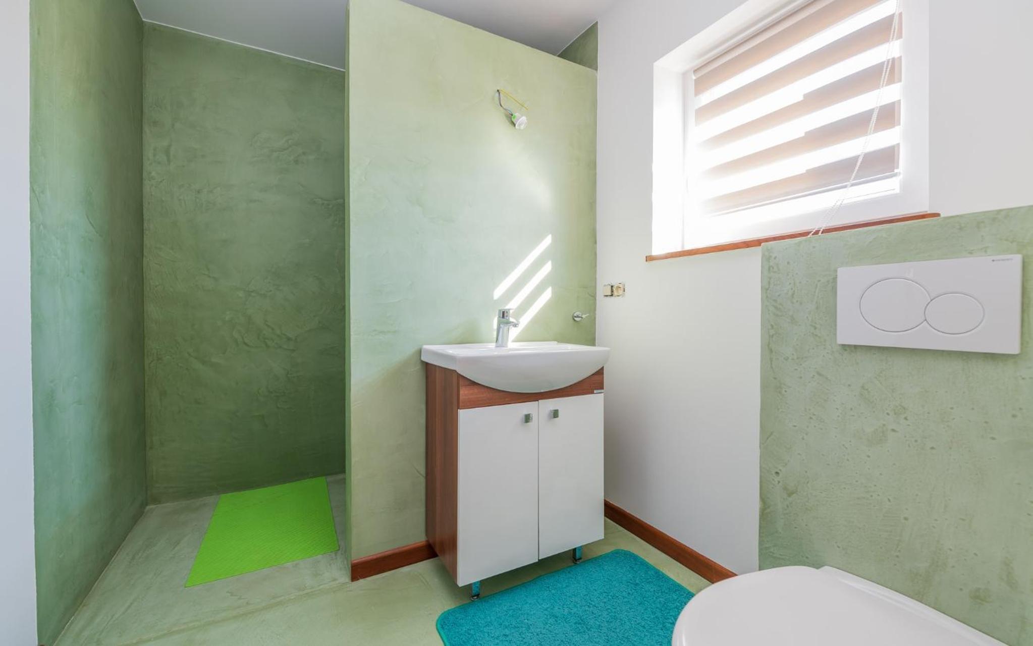 Two-Bedroom House - Photo 6