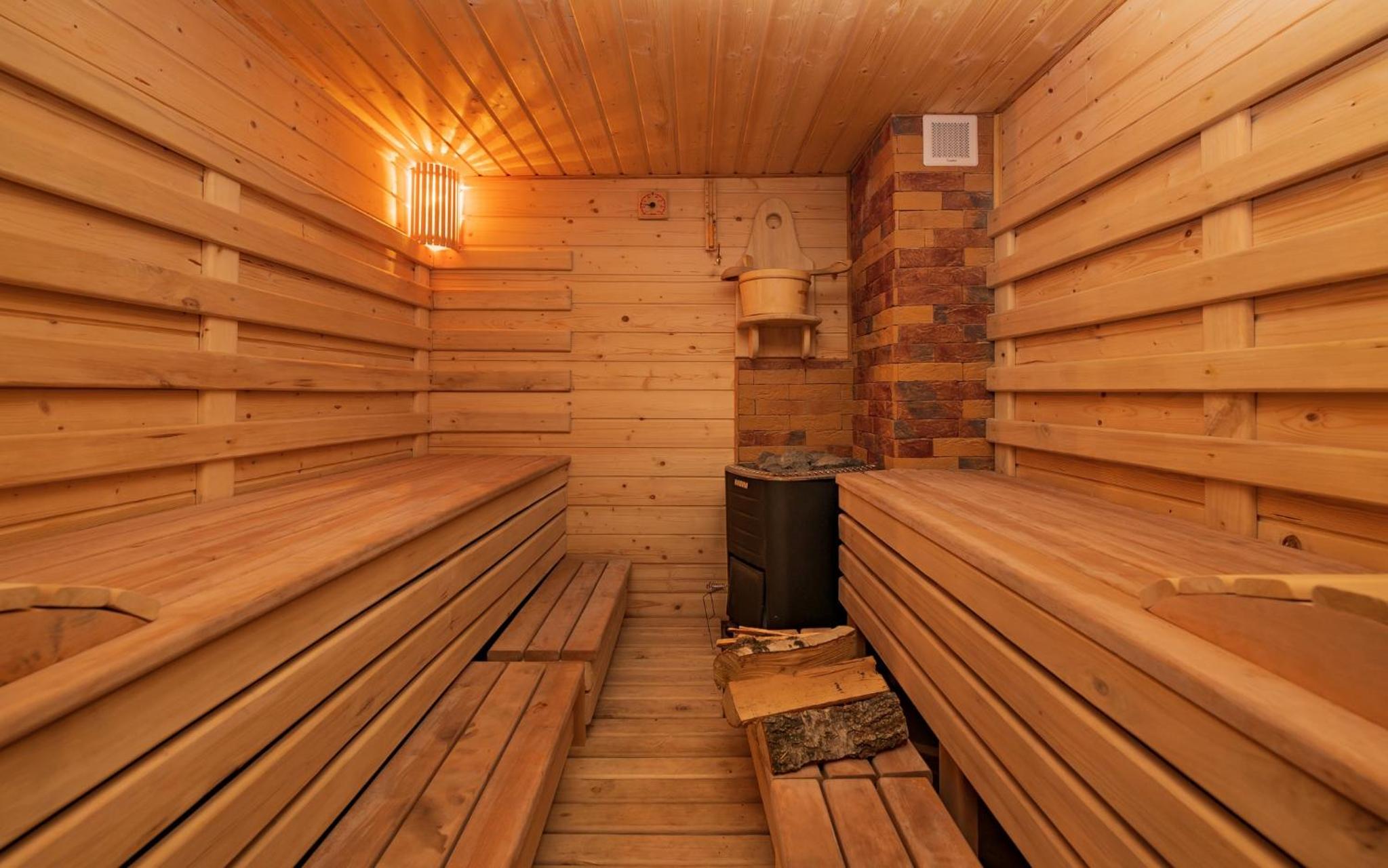 Two-Bedroom House - Photo 9