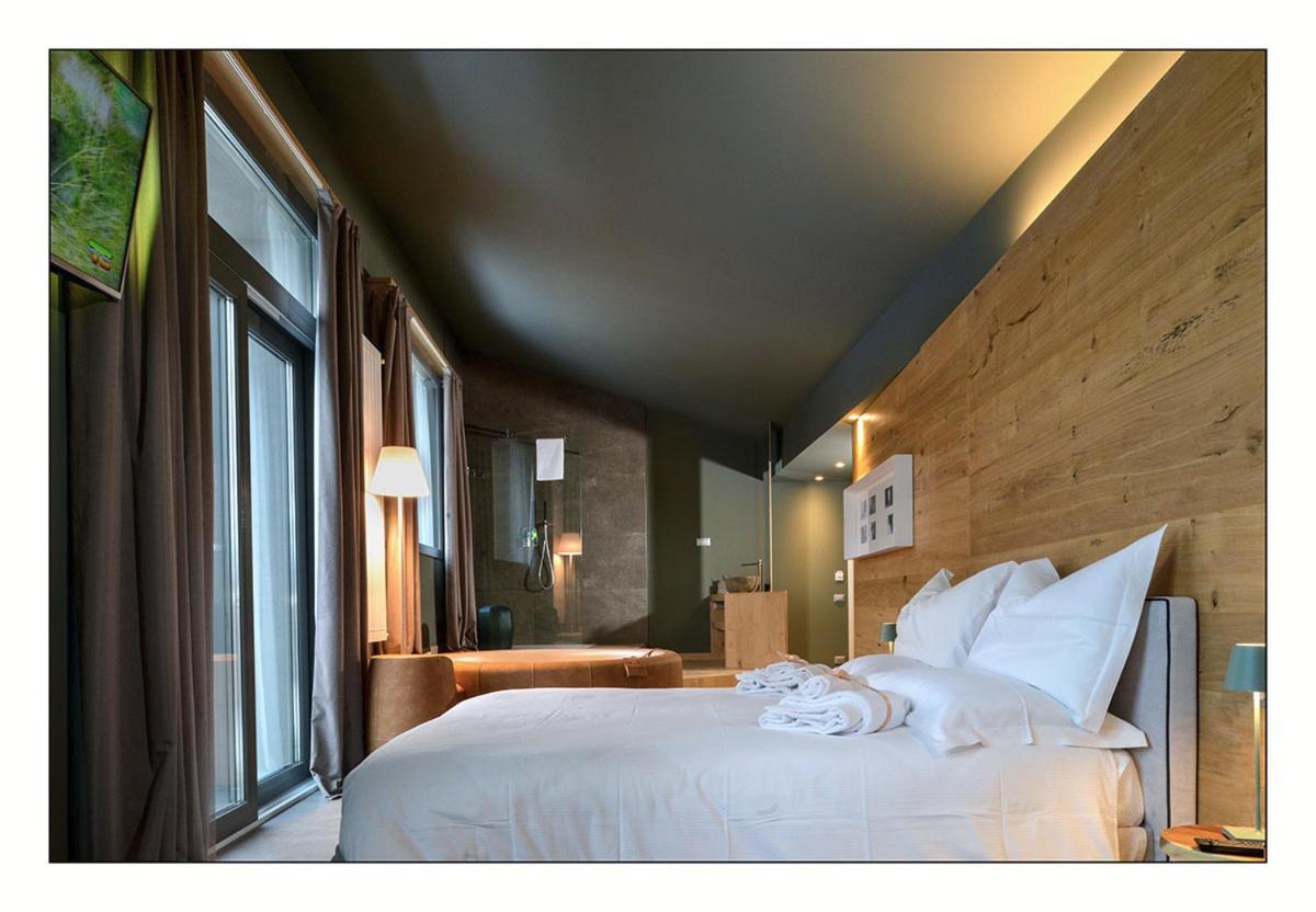 Studio with Spa Bath