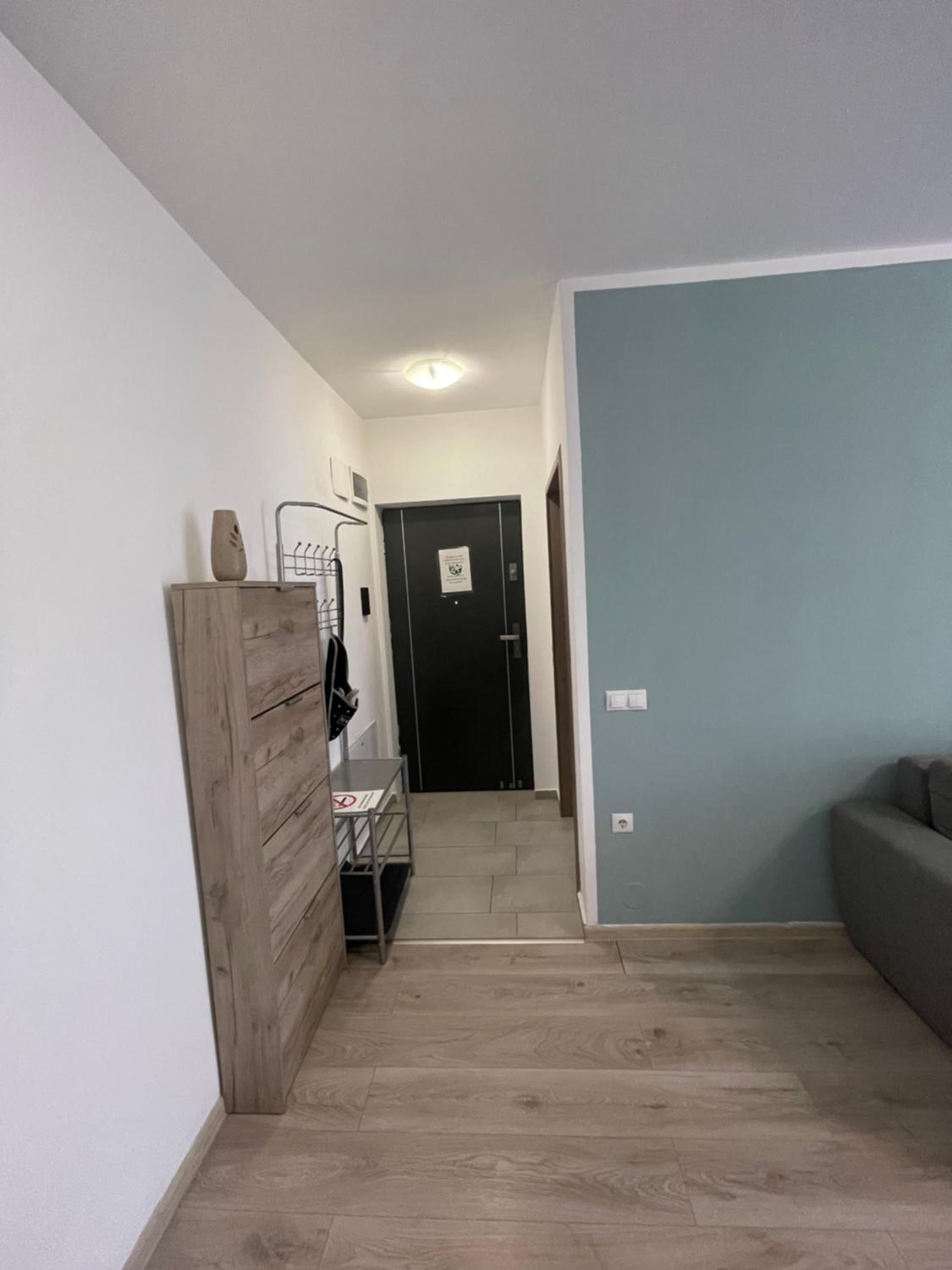 Two-Bedroom Apartment - Photo 8