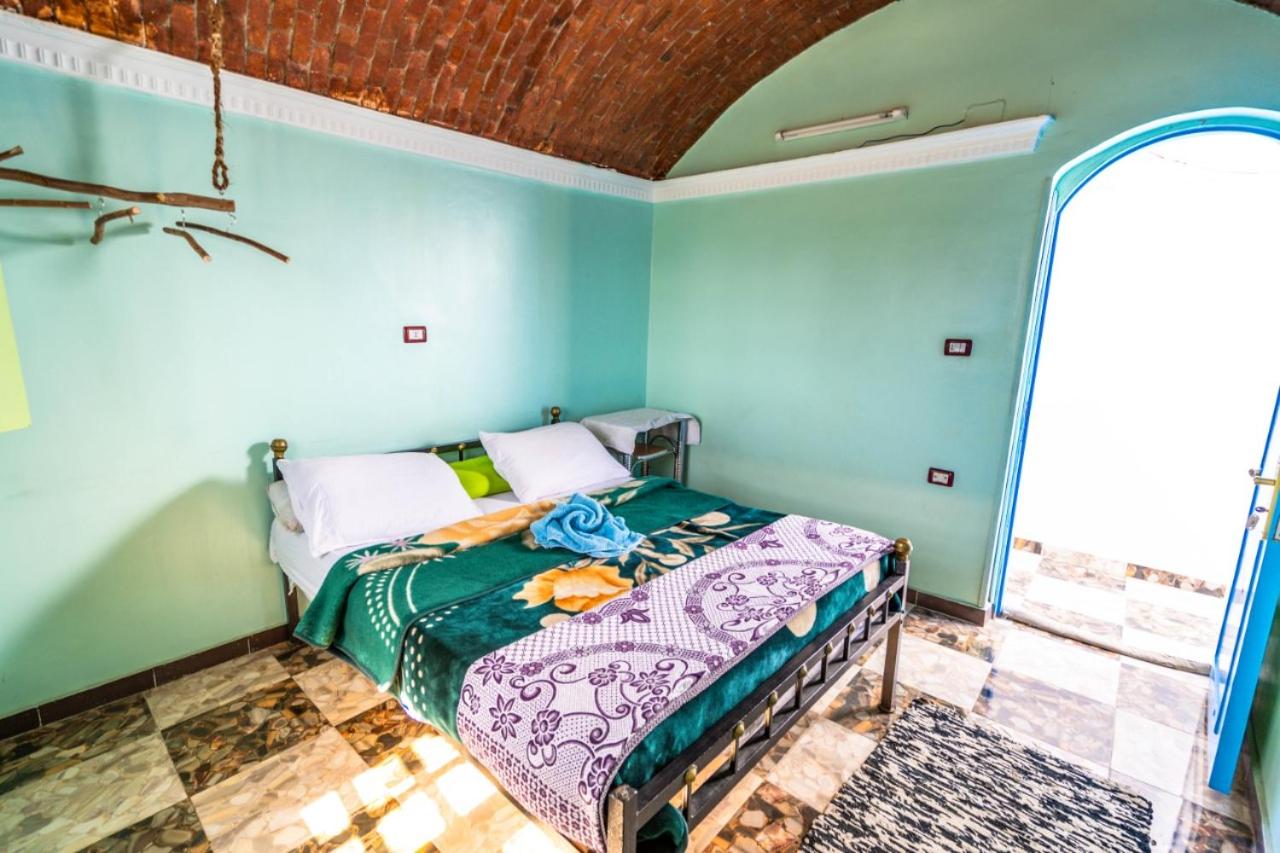 Triple Room with Private Bathroom - Photo 10